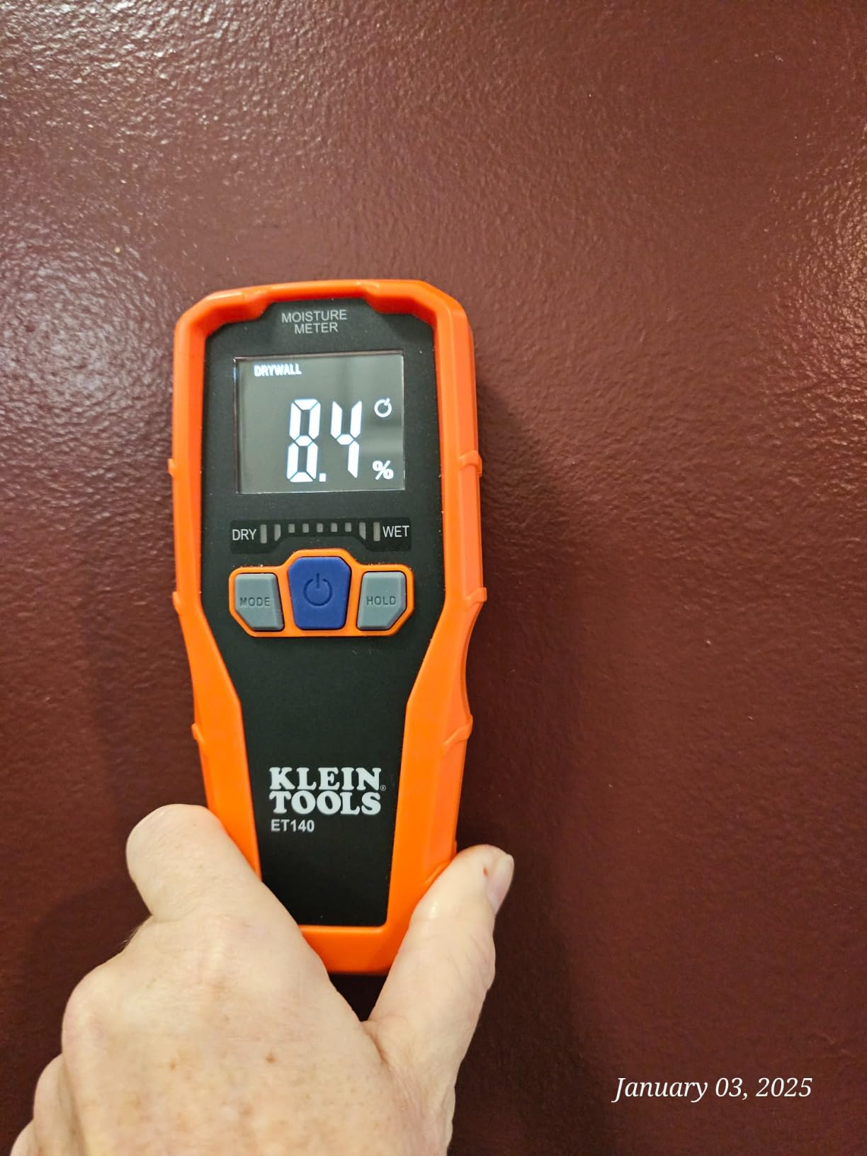 Klein Tools ET140 Pinless Moisture Meter for Non-Destructive Moisture Detection in Drywall, Wood, and Masonry; Detects up to 3/4-Inch Below Surface customer photo 2