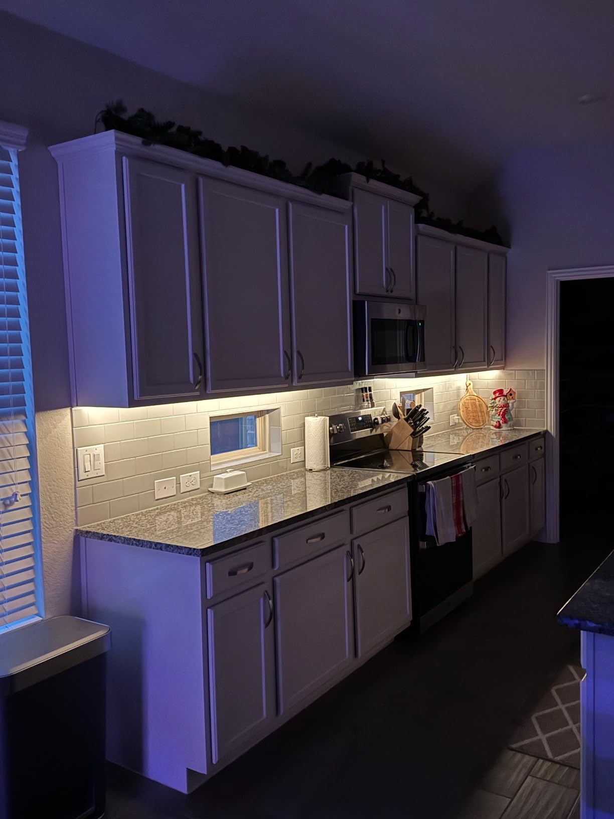 WOBANE Under Cabinet LED Lighting Kit, 6 PCS Dimmable LED Strip Lights with Remote Control Dimmer, 24W Adapter, Hidden 2700K Warm White Set, Bright 1500lm, Timing, Kitchen, Counter, Shelf, Showcase customer photo 2