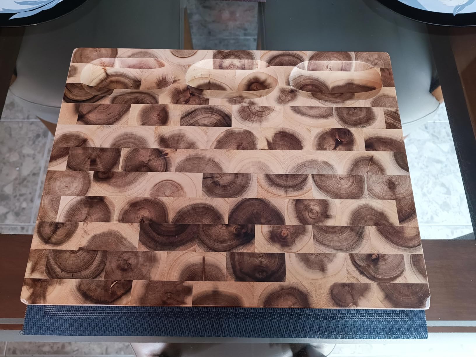 Acacia End Grain Cutting Board (17x13x1.5in), Butcher Block - Reversible Multipurpose Chopping Board with Juice Groove, Cracker Holder & Inner Handles customer photo 2