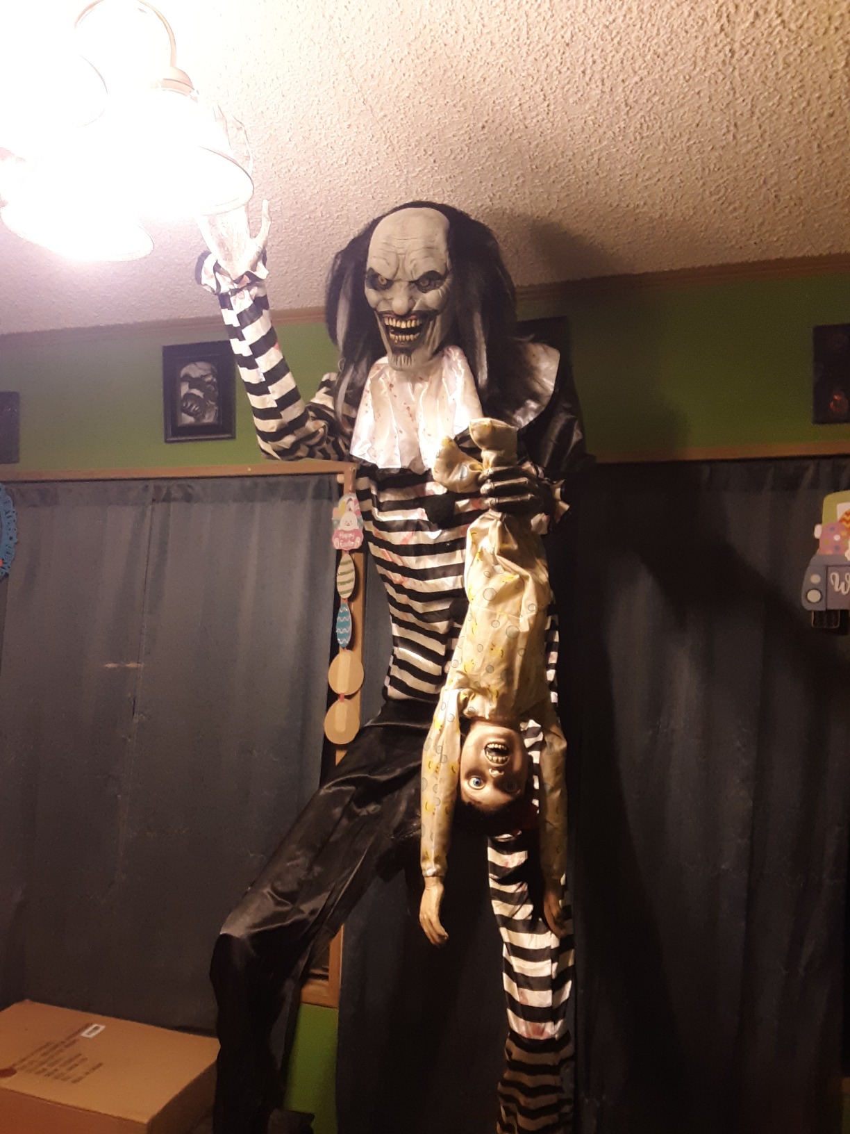 Sweet Dreams Clown Animated Prop 7' Evil Scary Animatronic Halloween Lifesize customer photo 2