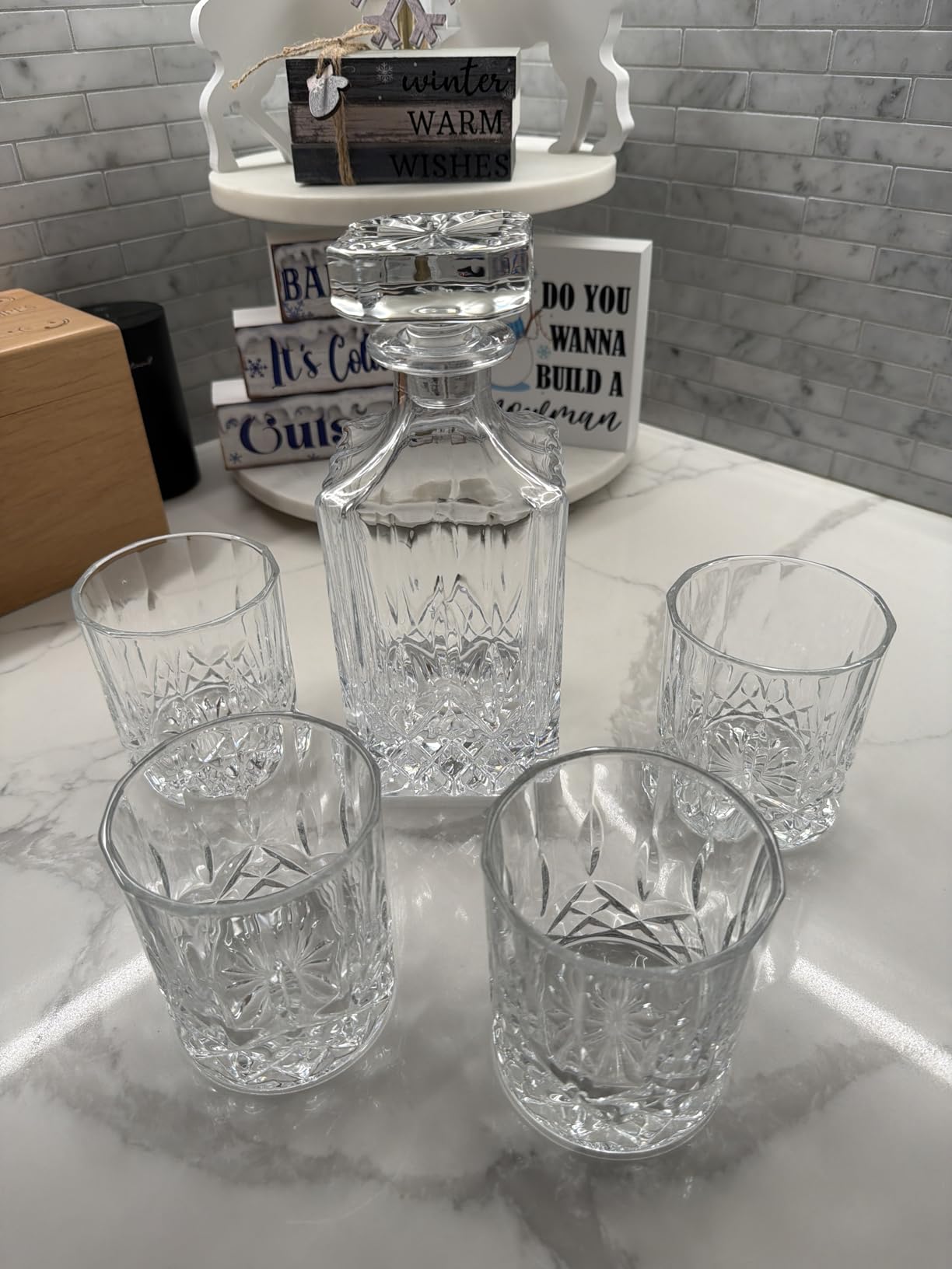 LIGHTEN LIFE Whiskey Decanter Set for Men - Whiskey Decanter with 4 Whiskey Glasses in Gift Box, Non-Lead Glass for Bourbon and Liquor - Perfect for Dad, Husband, Retirement, Whiskey Lovers customer photo 1