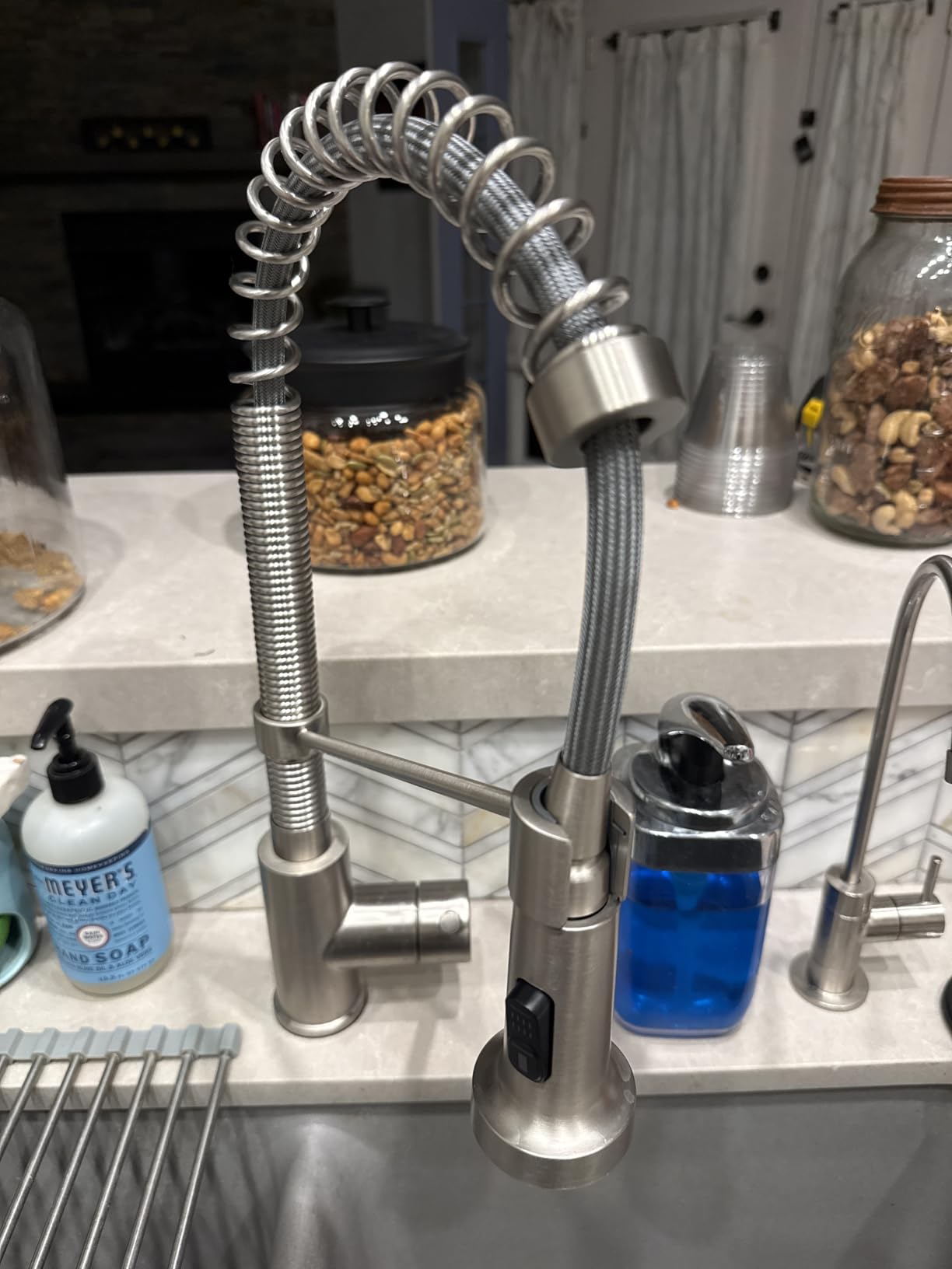 KRAUS Bolden Commercial Style 2-Function Single Handle Pull Down Kitchen Faucet in Spot-Free Stainless Steel, KPF-1610SFS customer photo 2