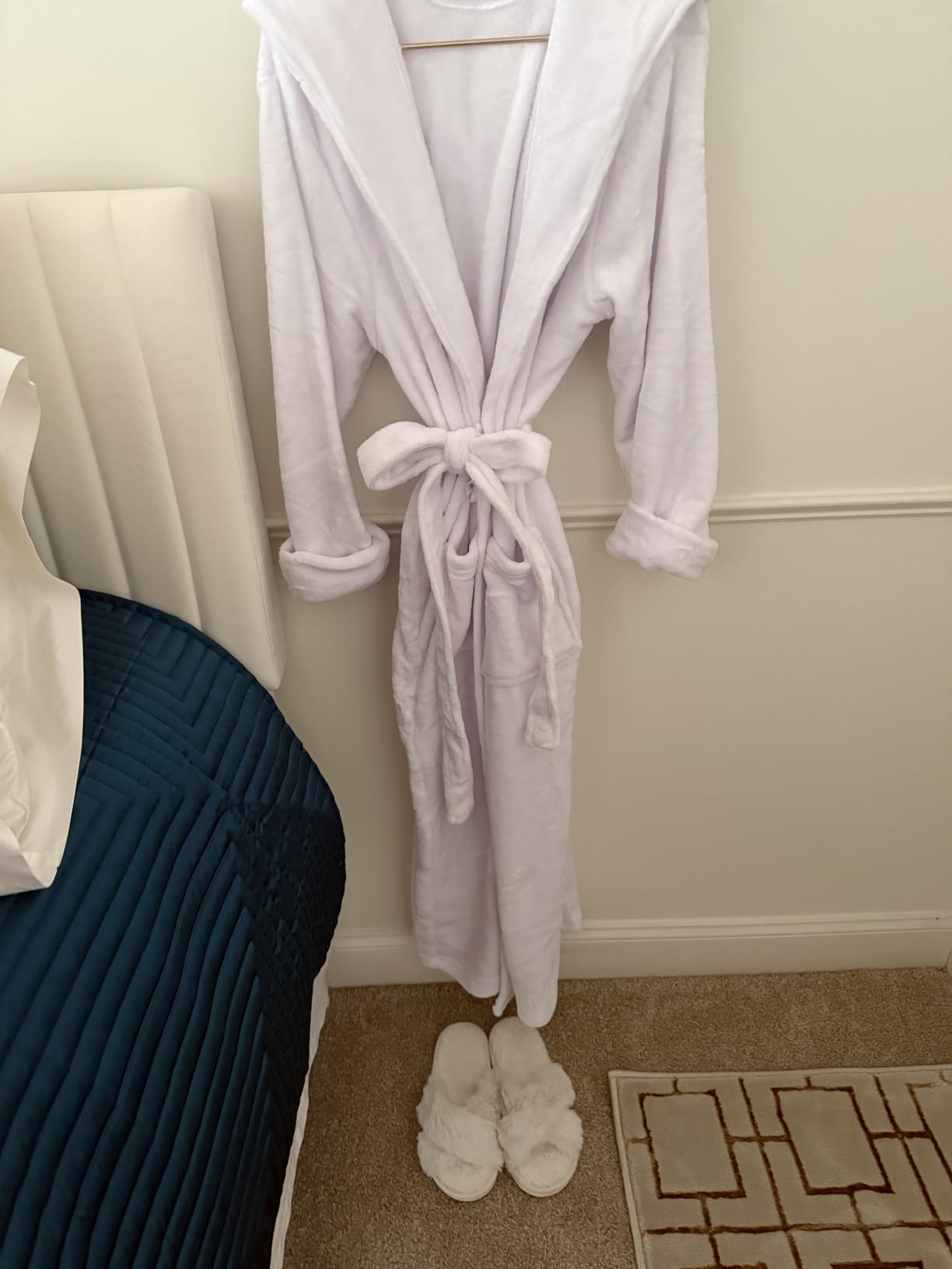 Oversize Premium Luxury Ultra Soft Warm Robes for Women Plush Fleece Bathrobe for Women with and Spacious Pockets customer photo 2