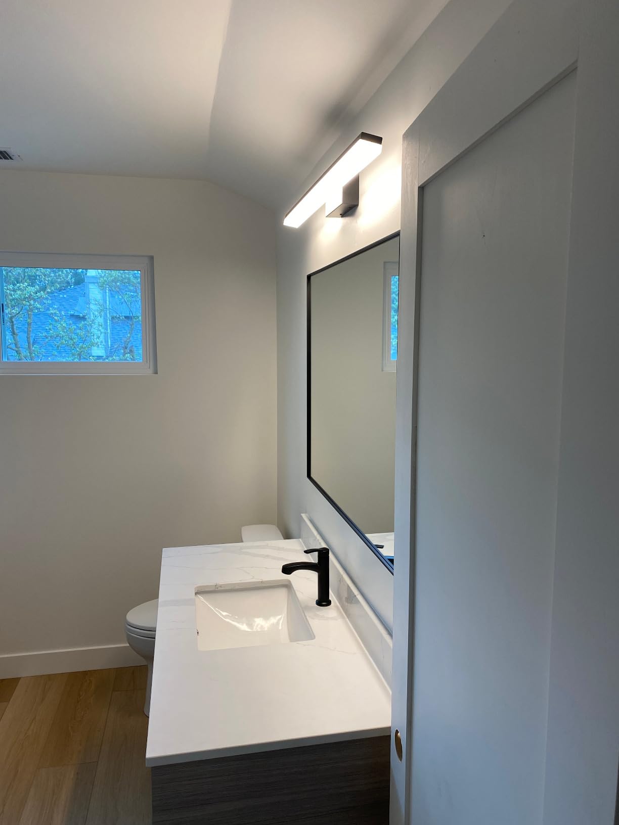 mirrea 48in Modern LED Vanity Lights for Bathroom Black (Warm White 3000K) | Over Mirror,ETL listed,Dimmable,48watts,Eye-friendly,Frosted acrylic shade,Rust-resistant,Moisture-resistant customer photo 1