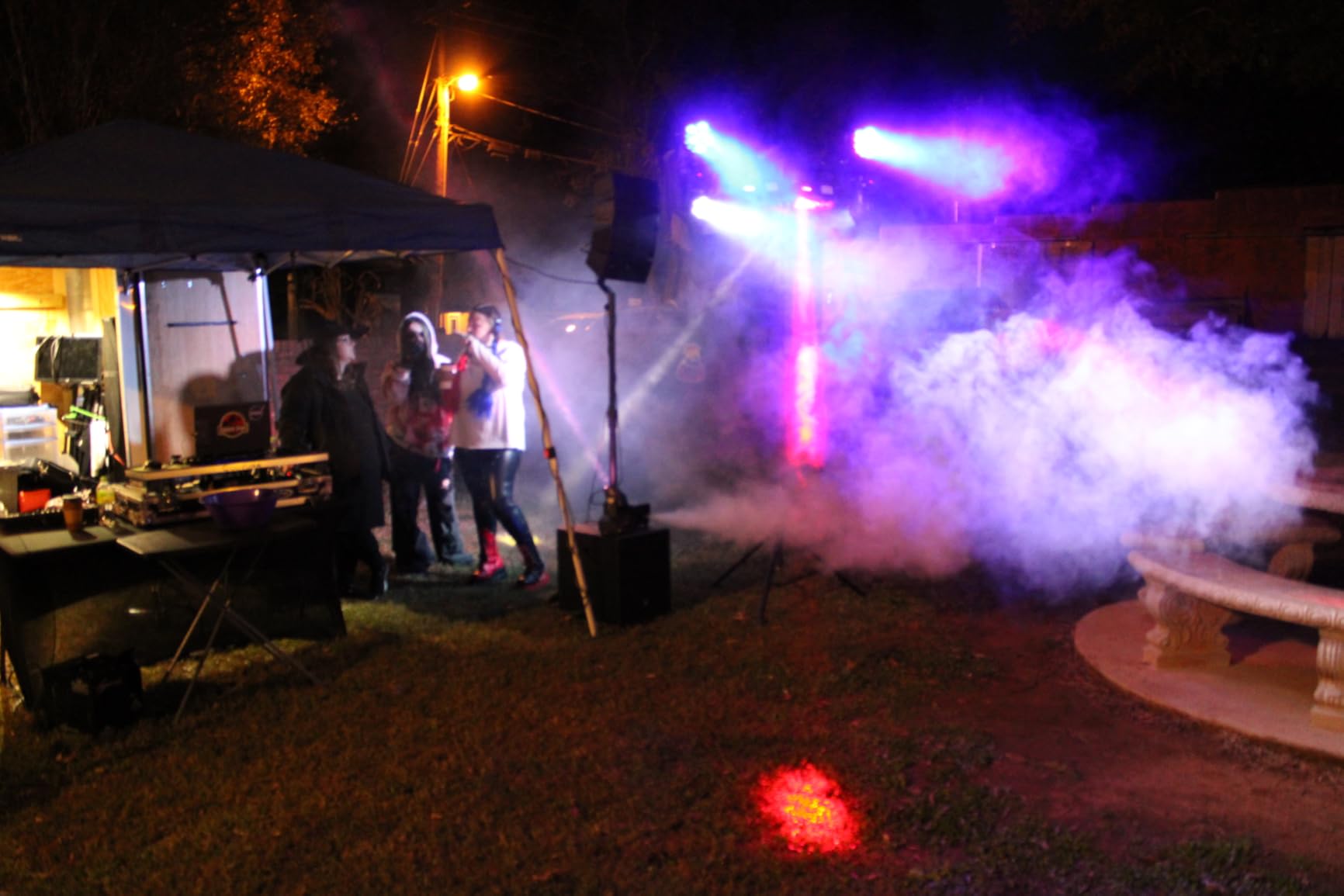 VIRFUN Fog Machine, Smoke Machine with Wireless & Wired Remote Control for Halloween, Party, Outdoor, Indoor and Stage Effect, 400W customer photo 2
