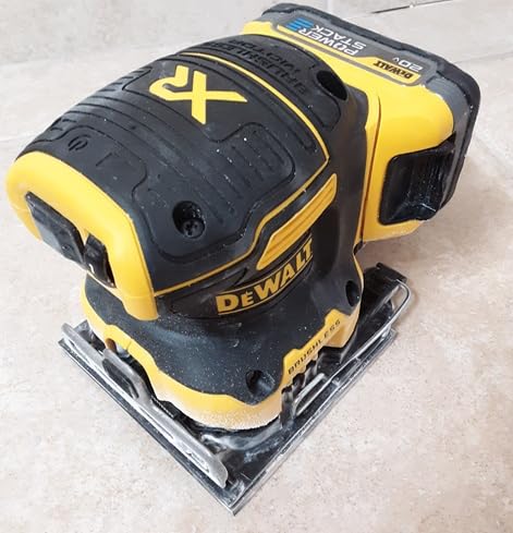 DEWALT 20V MAX XR Brushless Cordless 1/4 Sheet Variable Speed Sander (Tool Only) (DCW200B) customer photo 2