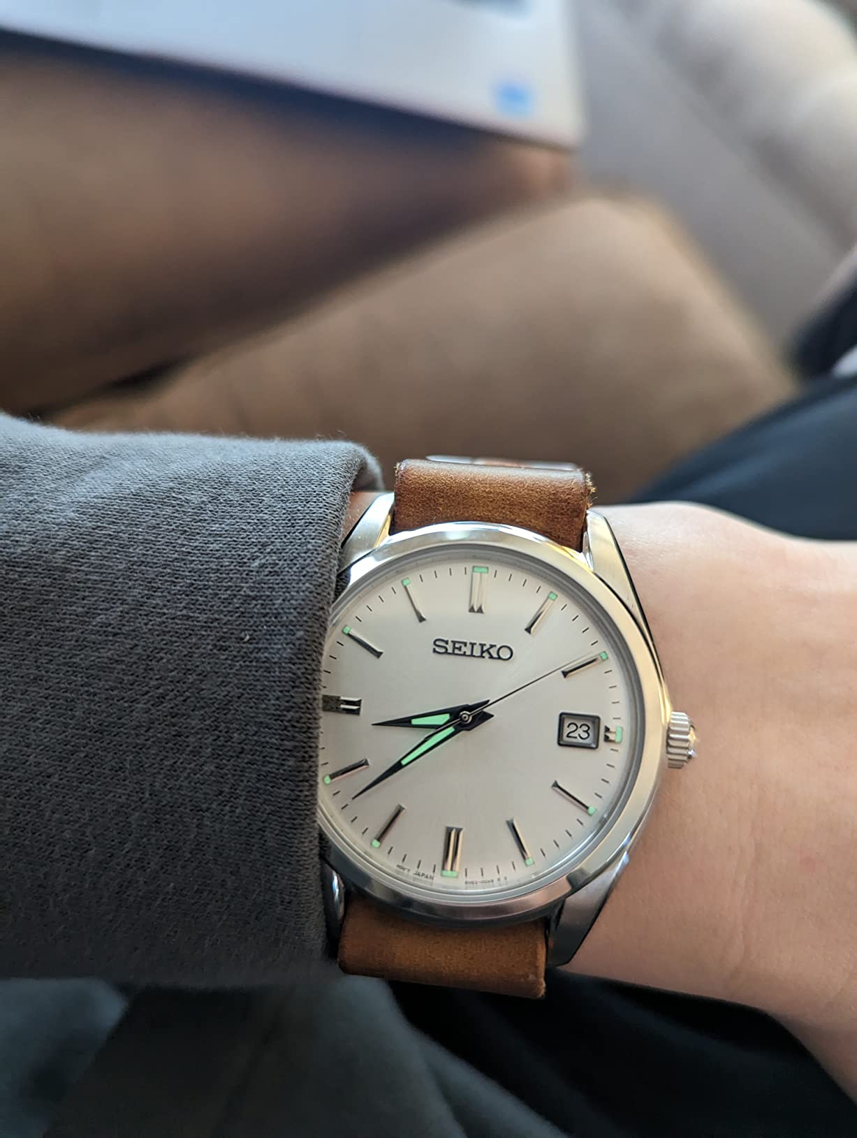 Seiko SUR307 Watch for Men - Essentials - Silver Dial with Sunray Finish, Date Calendar, LumiBrite Hands, Stainless Steel Case & Bracelet, 100m Water Resistant customer photo 1