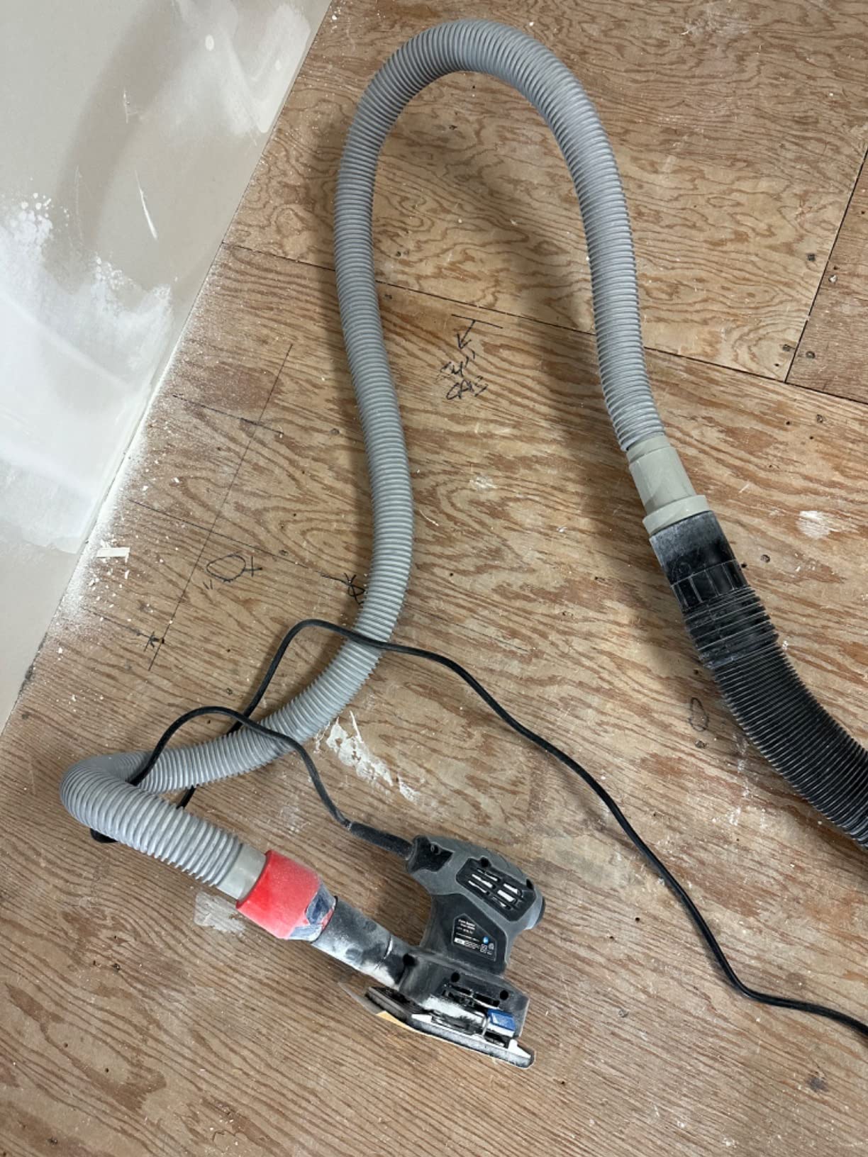 Hammerhead 2.0-Amp 1/4 Sheet Palm Sander with 12pcs Sandpaper - HAPS020 customer photo 1