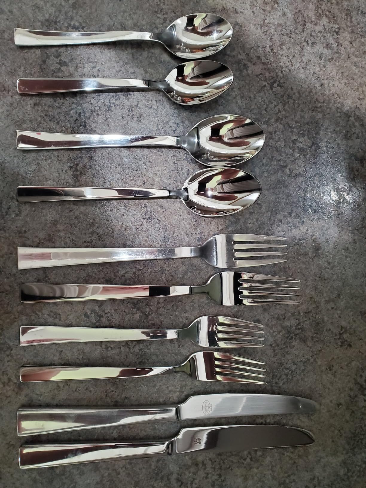 ZWILLING King 45-pc Flatware Set, 18/10 Stainless Steel (Polished) customer photo 1