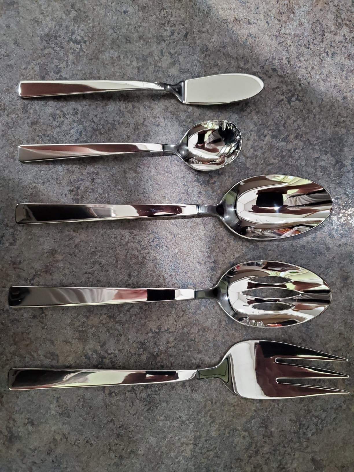 ZWILLING King 45-pc Flatware Set, 18/10 Stainless Steel (Polished) customer photo 2