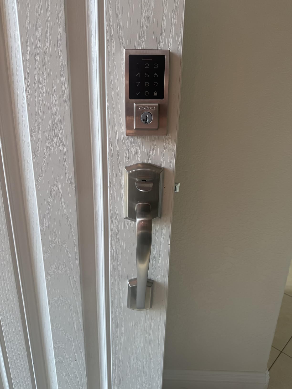 Kwikset CP815PTHXTNL-11P Clear Pack Prescott Passage Handleset with Tustin Lever Trim with No Deadbolt with RCAL Latch and RCS Strike Venetian Bronze Finish customer photo 1