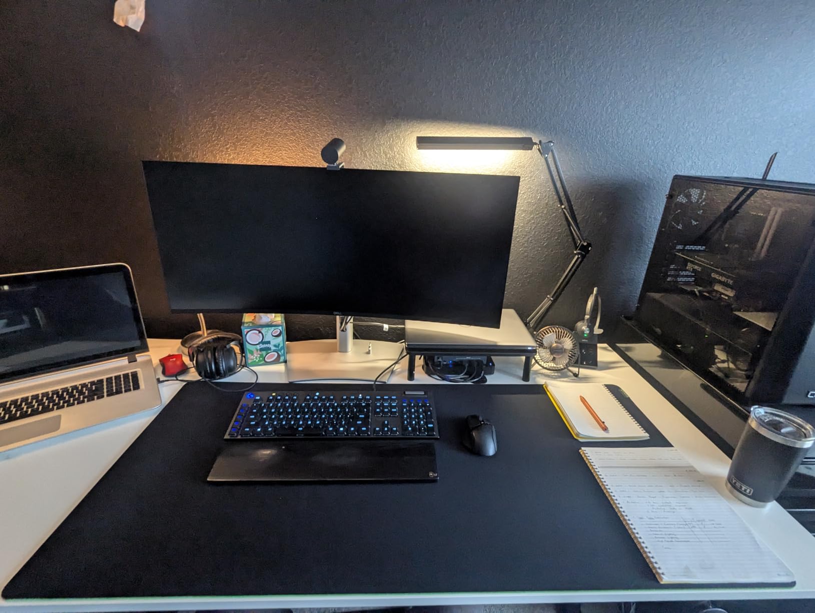 Razer Gigantus V2 Cloth Gaming Mouse Pad (XXL): Thick, High-Density Foam - Non-Slip Base - Classic Black customer photo 2