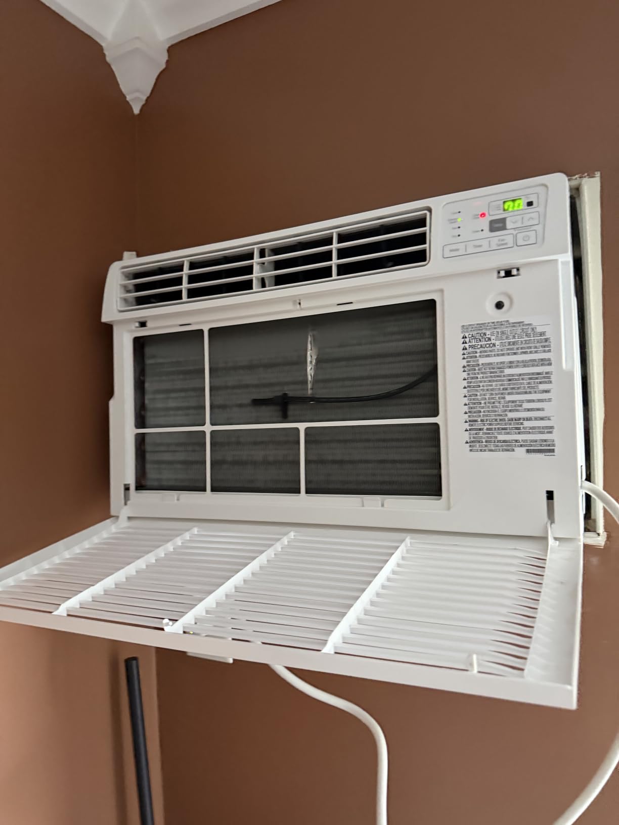 LG 14,000 BTU Through the Wall Air Conditioner, 230/208V, Cools 700 Sq.Ft. for Bedroom, Living Room, Apartment, Electronic Control with Remote, White customer photo 2