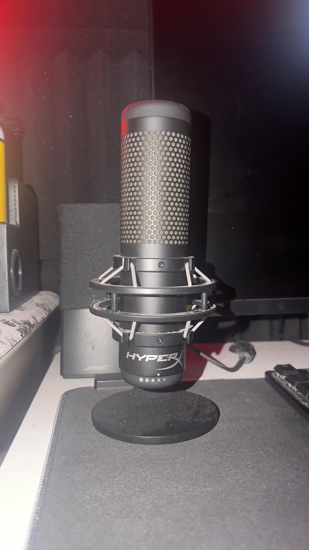 HyperX QuadCast S - RGB USB Condenser Microphone for PC, PS4, PS5 and Mac, Anti-Vibration Shock Mount, 4 Polar Patterns, Pop Filter, Gain Control, Gaming, Streaming, Podcasts customer photo 1