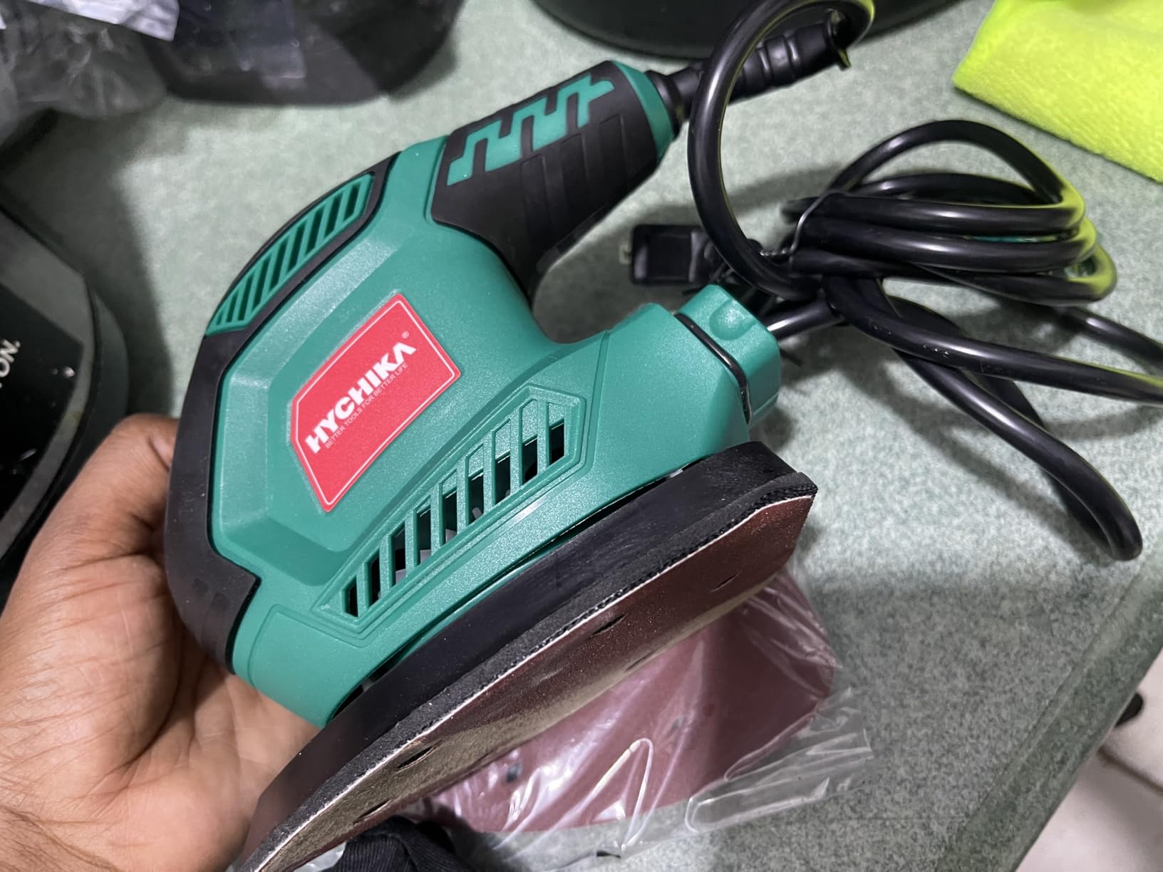 HYCHIKA Detail Sander, 14,000 OPM Compact Electric Sander Tool with 12 Pcs Sandpapers, Efficiency Dust Collection System, Suitable for Tight Spaces Sanding, Polishing, Removing Paint in Home Decoration customer photo 1