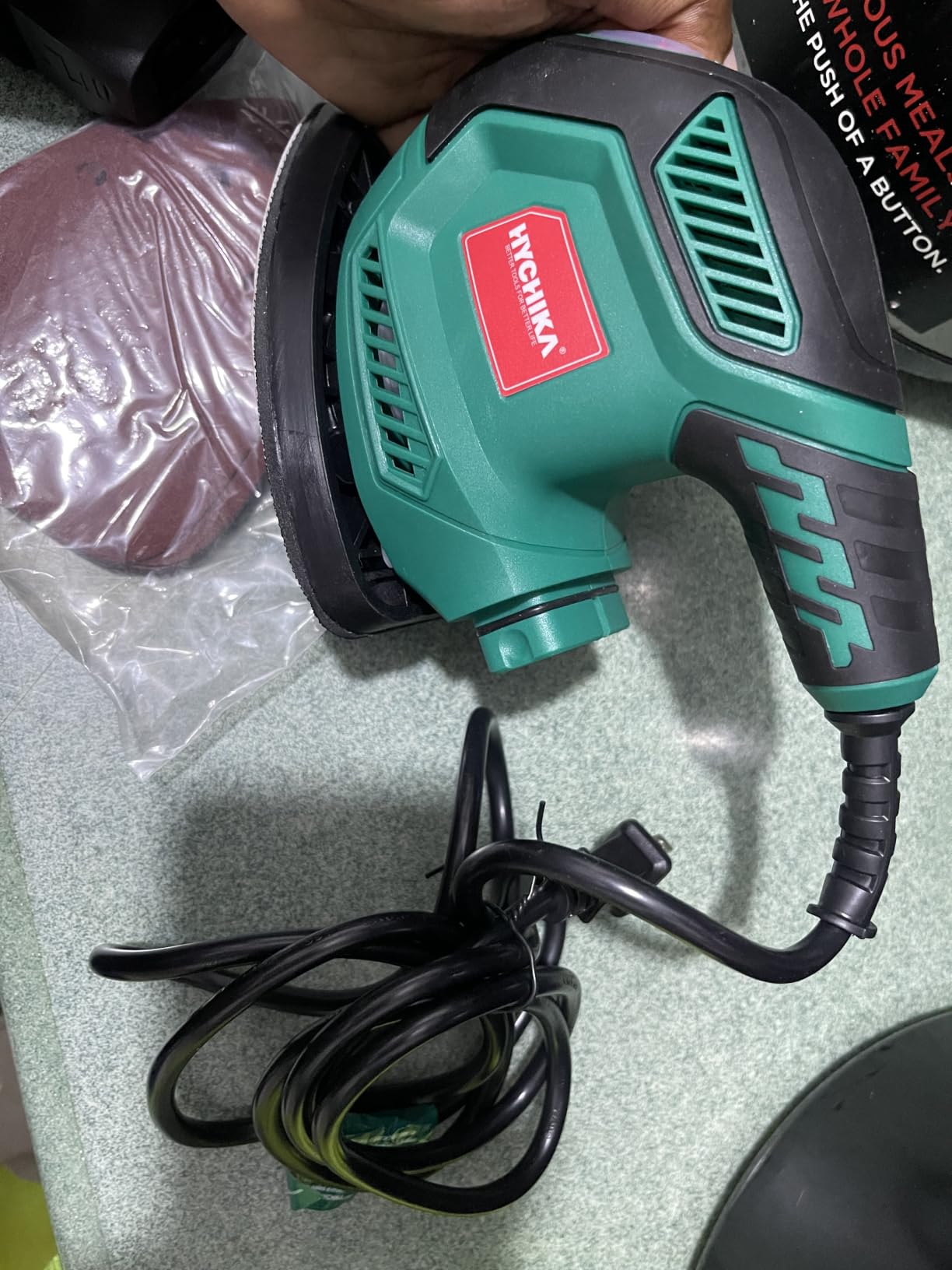 HYCHIKA Detail Sander, 14,000 OPM Compact Electric Sander Tool with 12 Pcs Sandpapers, Efficiency Dust Collection System, Suitable for Tight Spaces Sanding, Polishing, Removing Paint in Home Decoration customer photo 2