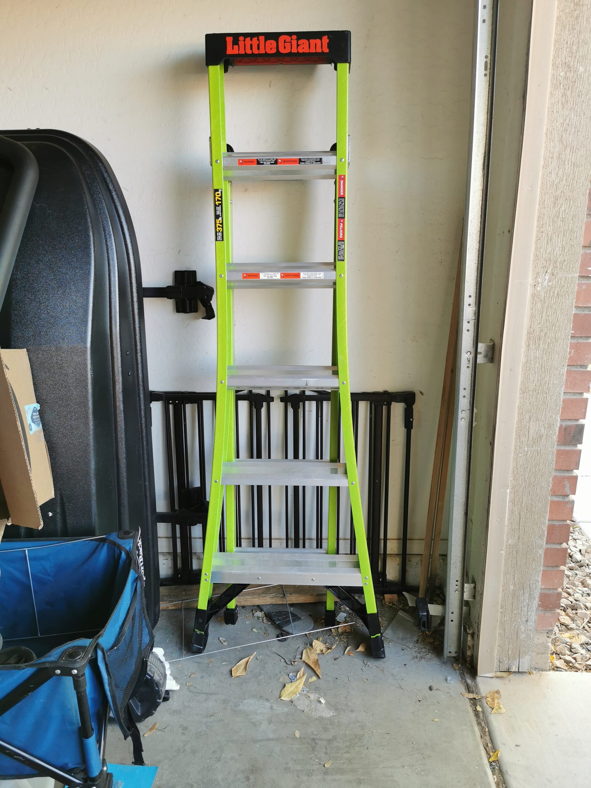 Little Giant King Kombo, 6 ft Fiberglass Multi-Position Ladder, 13906-001 | Pro Multi-Position Ladder, Step/Extension/Leaning Modes, Non-Conductive Fiberglass, Hi-Viz Green, 375 lbs. Weight Capacity customer photo 1