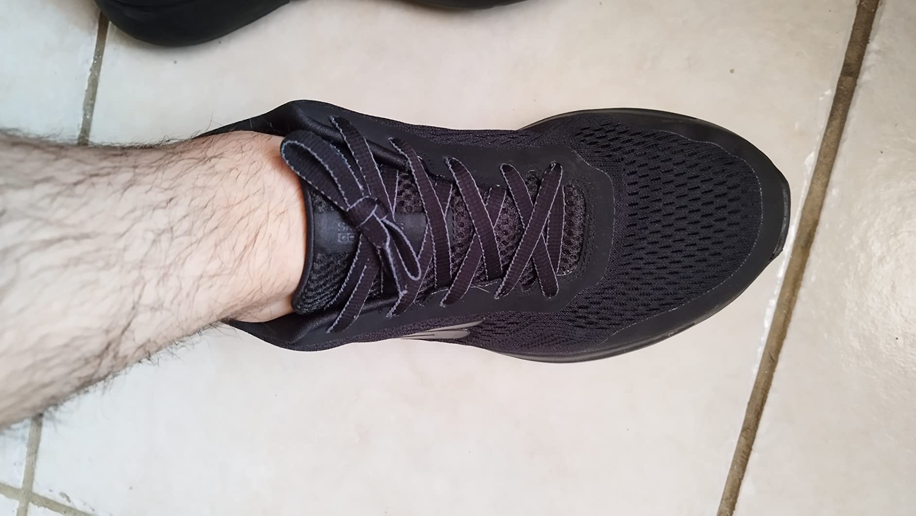 Men's Gowalk Arch Fit-Athletic Workout Walking Shoe with Air Cooled Foam customer photo 2