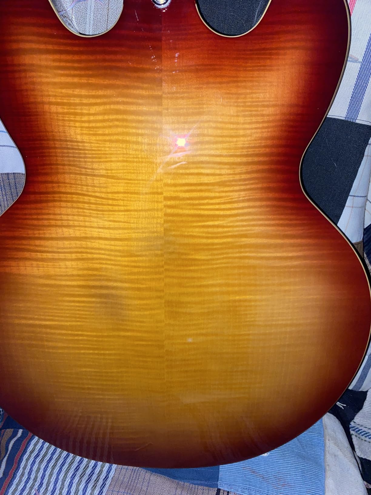 Epiphone ES335 Figured Top Semi Hollowbody, Raspberry Tea Burst customer photo 1