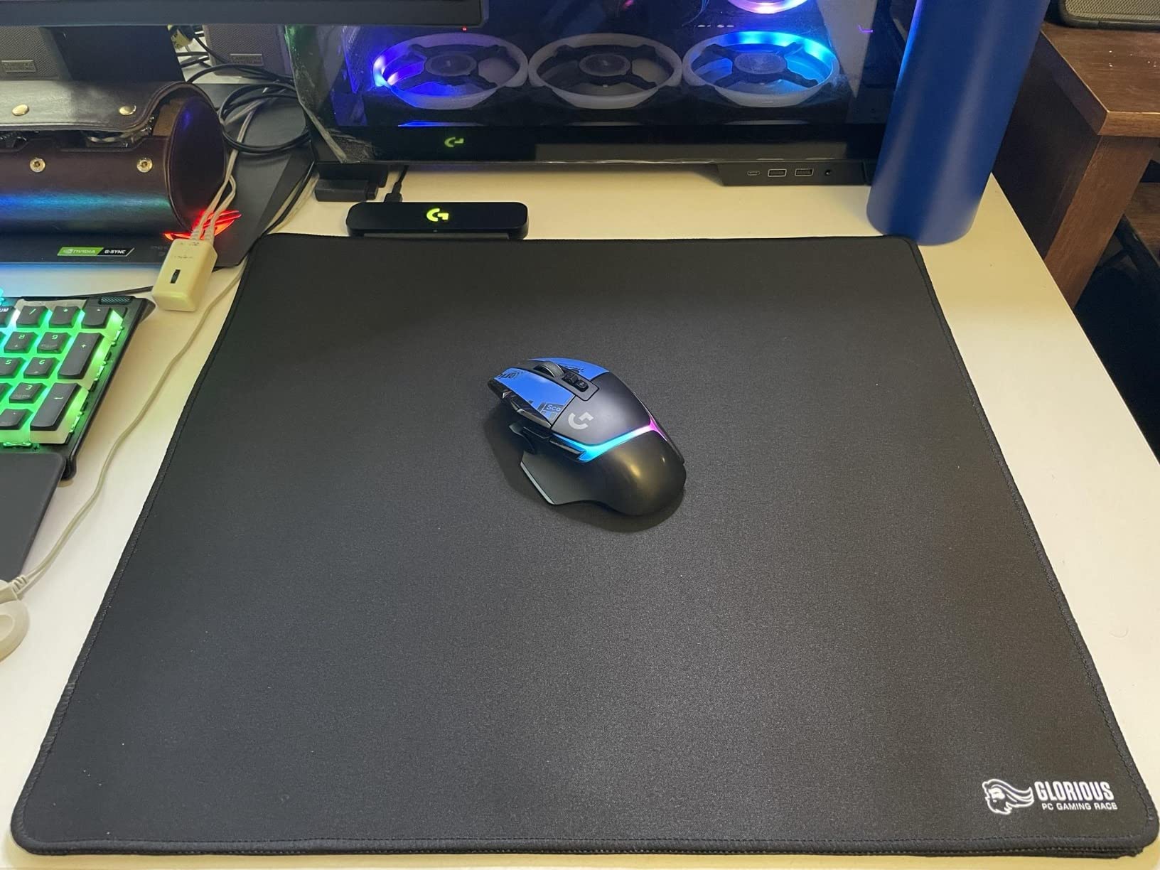 Logitech G502 X Plus Wireless Gaming Mouse: Optical Switches, LIGHTSYNC RGB, 13 Buttons, Infinite Scroll Toggle, Up to 130hr Battery, USB-C, PowerPlay Wireless Charging, PC/MacOS - Black customer photo 2