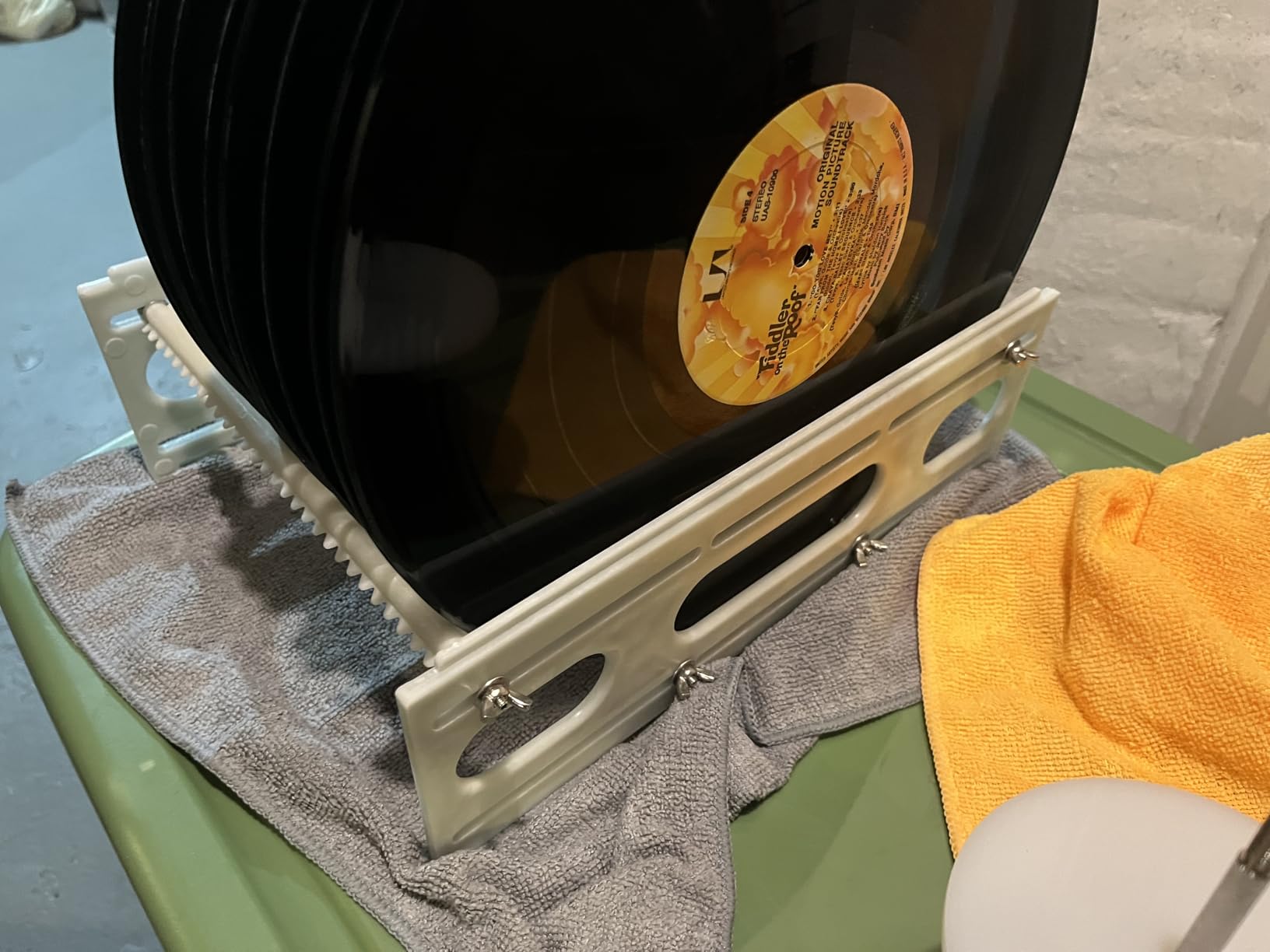VEVOR Ultrasonic Vinyl Record Cleaner 6L 40kHz Vinyl Ultrasonic Cleaning Machine Knob Control Record Ultrasonic Cleaner 4 Records Vinyl Sonic Cleaner Stainless Steel Tank w/Mechanical Heater & Timer customer photo 1