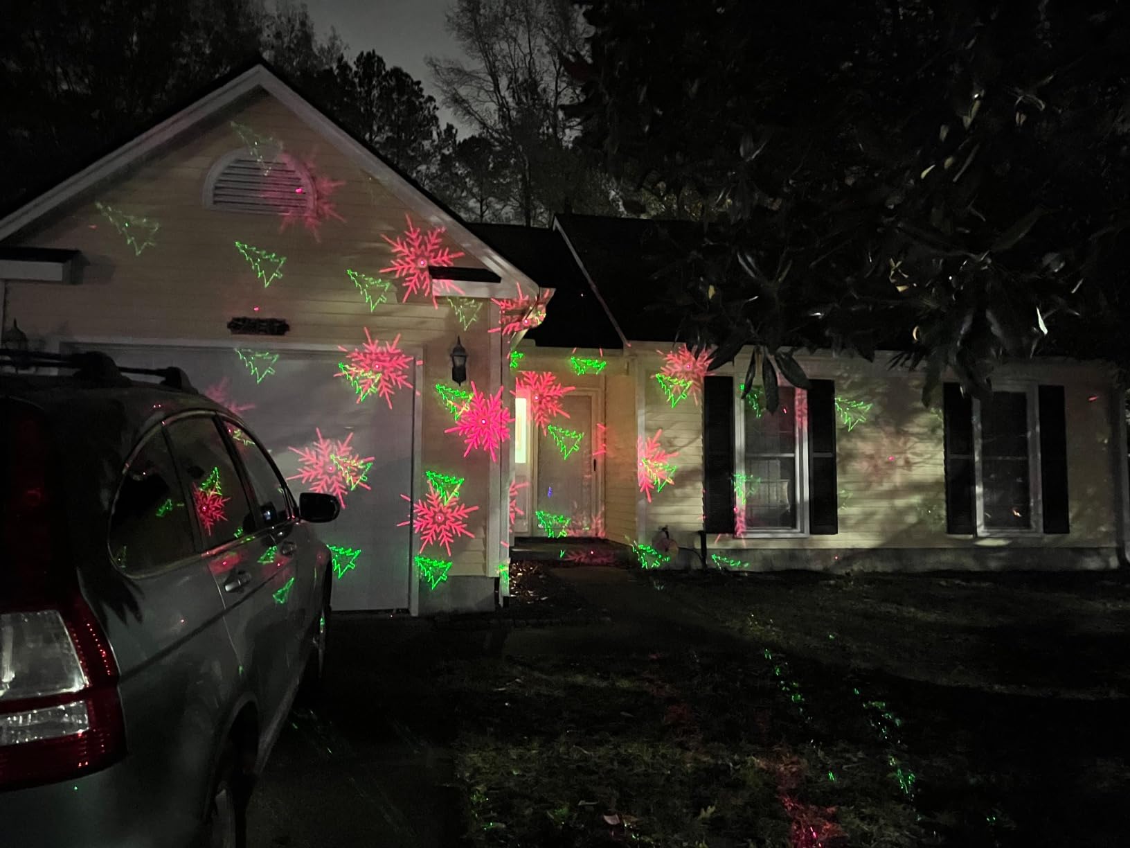 Christmas Projector Lights Outdoor, Led Christmas Laser Lights Landscape Spotlight Red and Green Star Show with Rf Wireless Remote Christmas Decorative for Outdoor Garden Patio Xmas Holiday Party customer photo 2