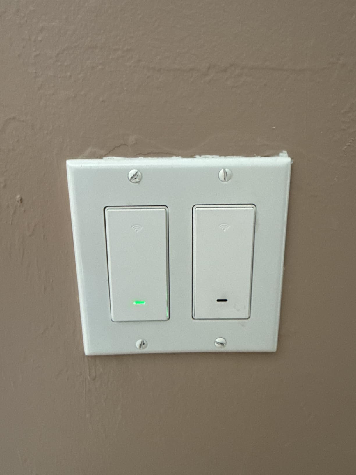 GHome Smart Switches for Lights, Smart Light Switch Works with Alexa and Google Home, Single Pole, 2.4Ghz WiFi Light Switch, Voice Control, Remote Control, Schedule & Timer, Easy Setup, UL FCC Listed customer photo 1