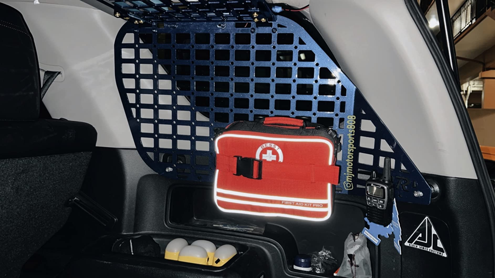 Besst Survivor Comprehensive First Aid Kits- Advanced Trauma Kits with Labeled Compartments, Large Emergencies Medical Kits for Car, Home, Camping and Outdoor Emergencies -324Piece Set customer photo 1