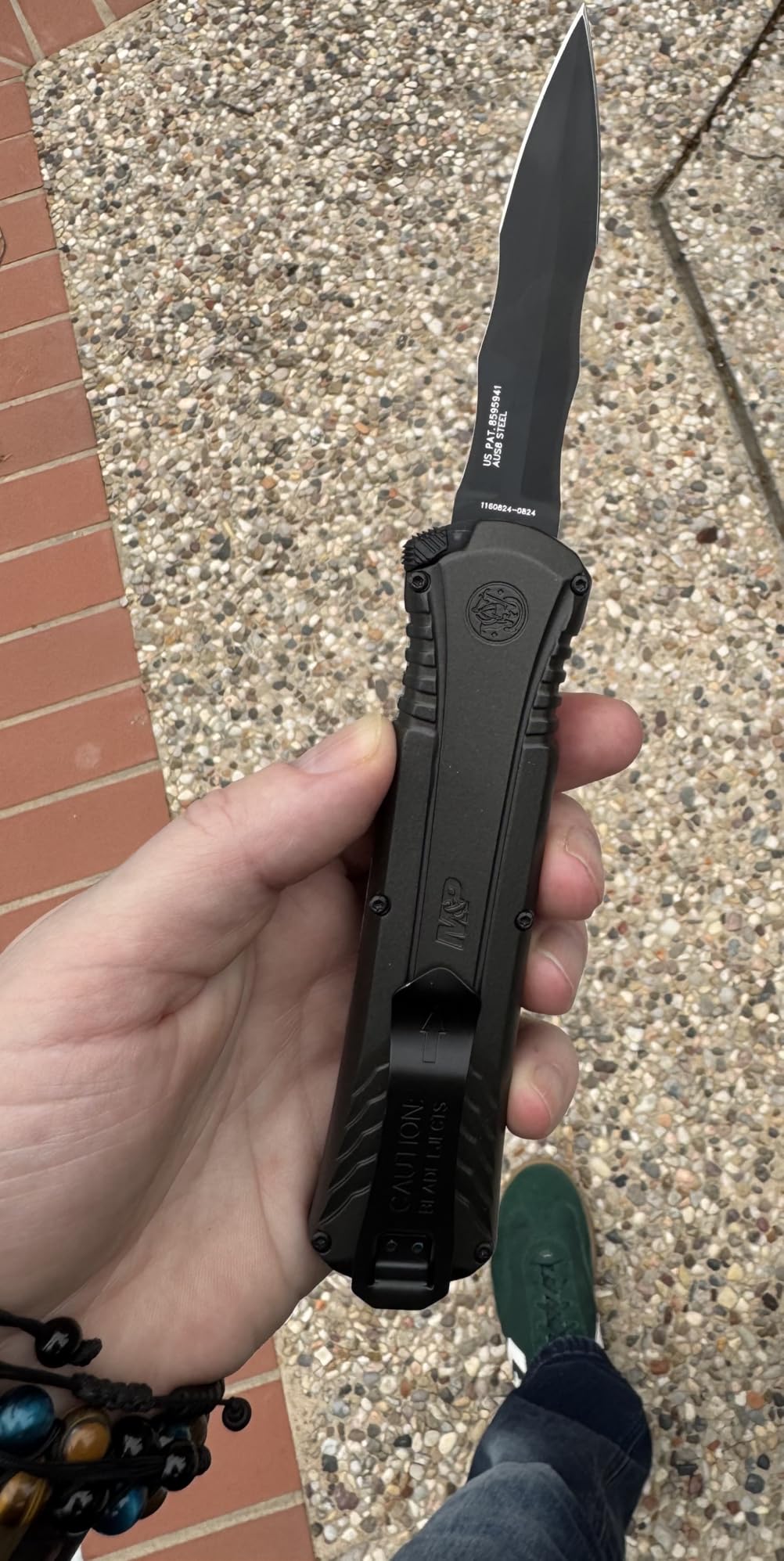 Smith & Wesson MPOTF10 Gray/Black Serrated OTF Knife customer photo 1