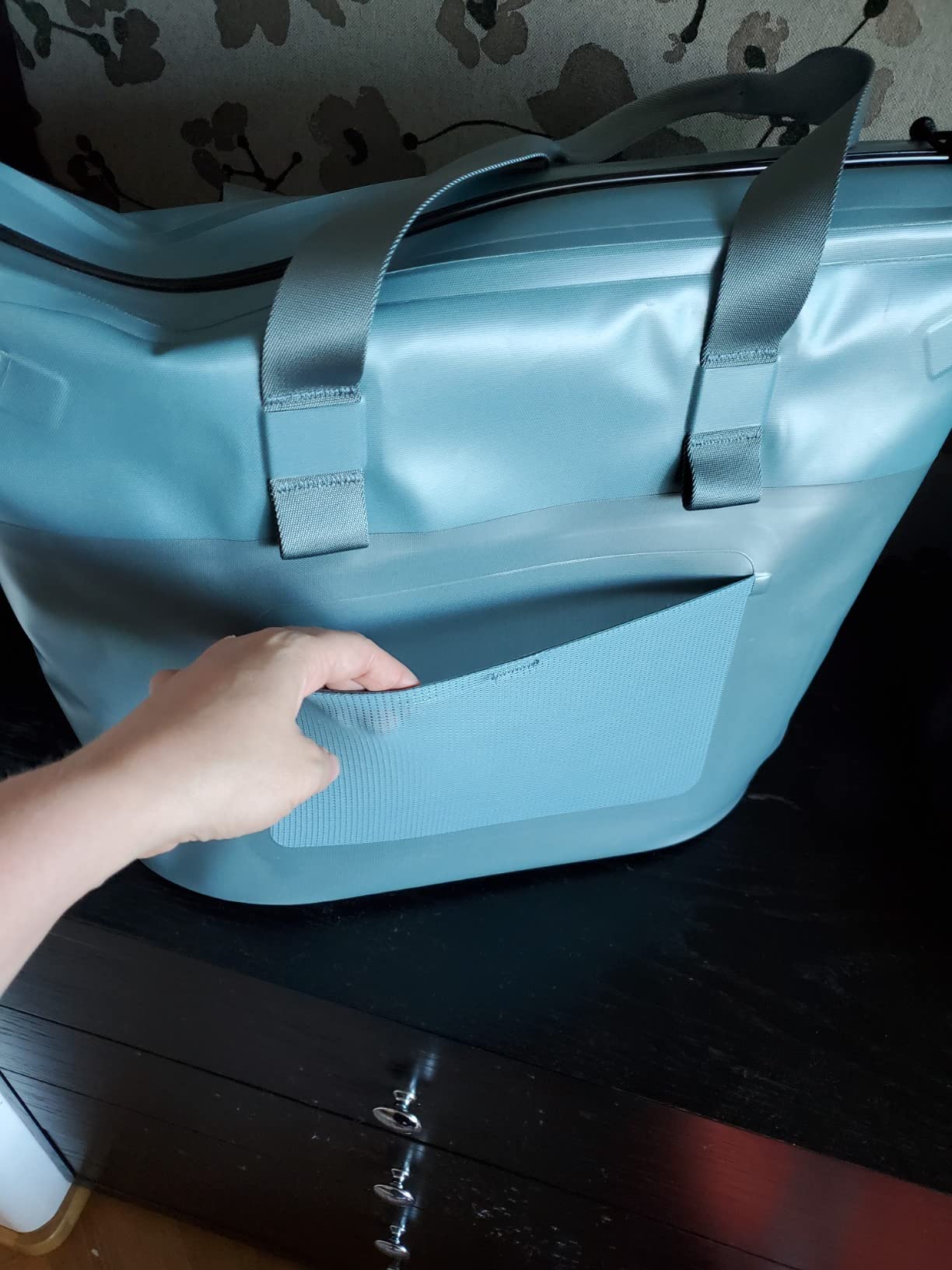 Hydro Flask 26 L Day Escape Soft Cooler - Reusable Travel Bag Tote - Insulated customer photo 2