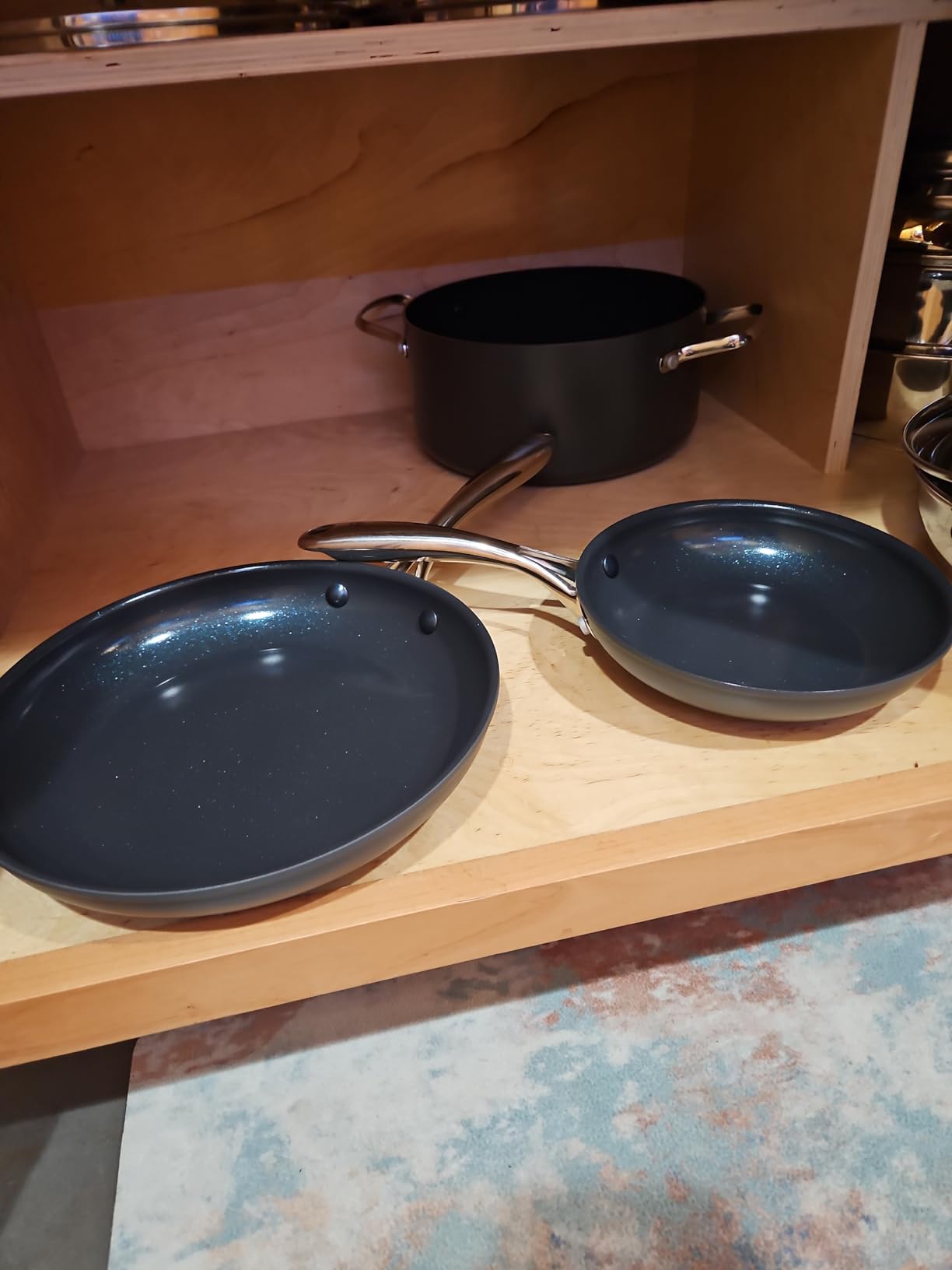Blue Diamond Ultimate Hard Anodized Ceramic Nonstick Cookware Set, 10-Piece customer photo 2