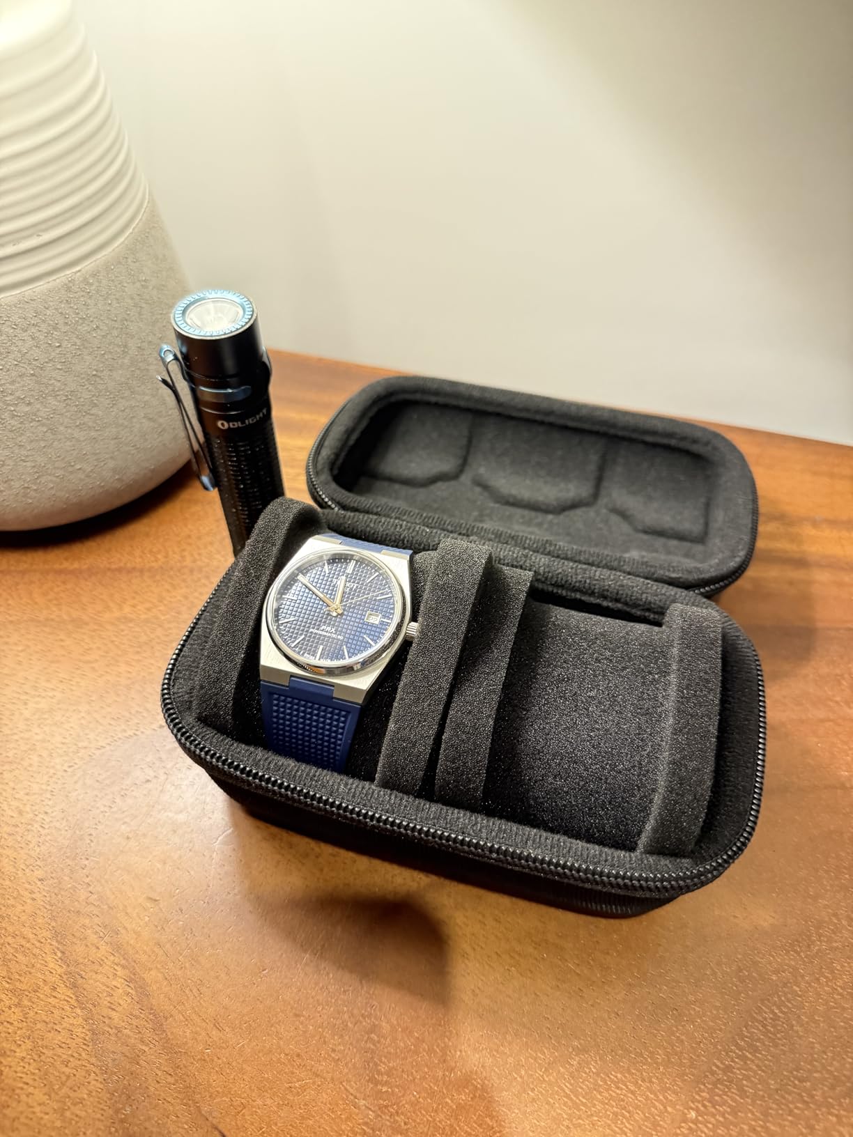 Besforu Watch Travel Case for Men and Women Portable Single Watch Storage box and Organizer for Wristwatches and Smart Watches (Black(2 slot)) customer photo 1