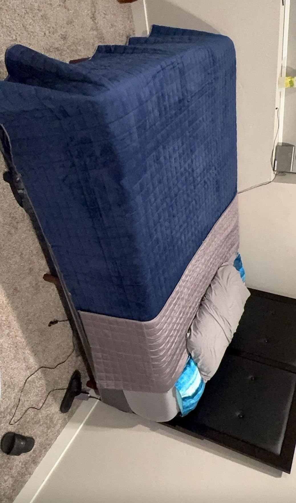 YnM Cooling Weighted Blanket for Adults, 20lbs Heavy Bed Throw for One Person of 190lbs, Perfect for Hot Sleepers or Warm Climates with Cooling Rayon/Glass Beads(60x80 Inches,Queen Bed, Blue Grey) customer photo 2