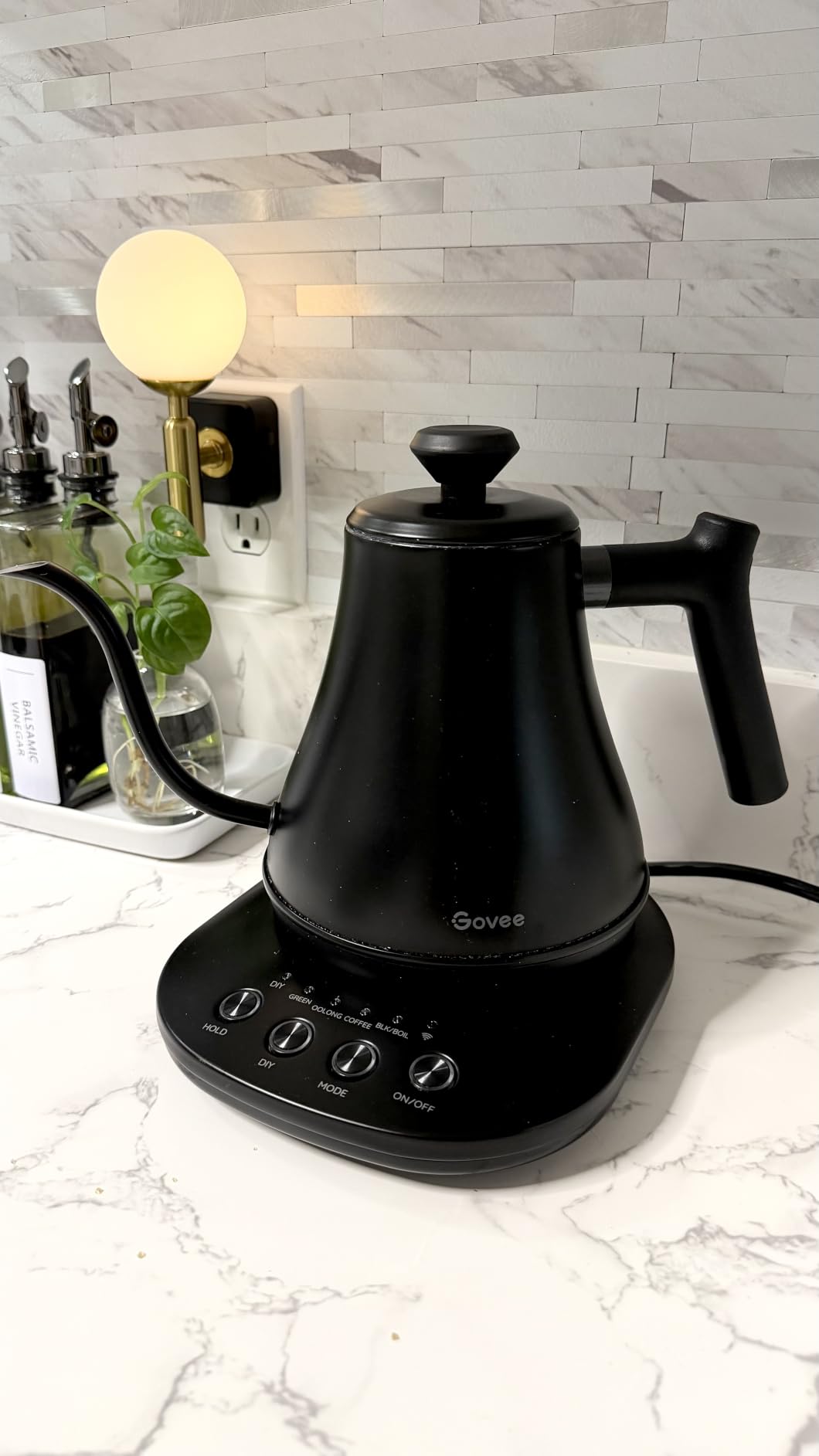 Govee Smart Electric Kettle, WiFi Variable Temperature Gooseneck Pour Over Kettle and Tea Kettle, Alexa Control, 1200W Quick Heating, 100% Stainless Steel, 0.8L, Matte Black customer photo 2