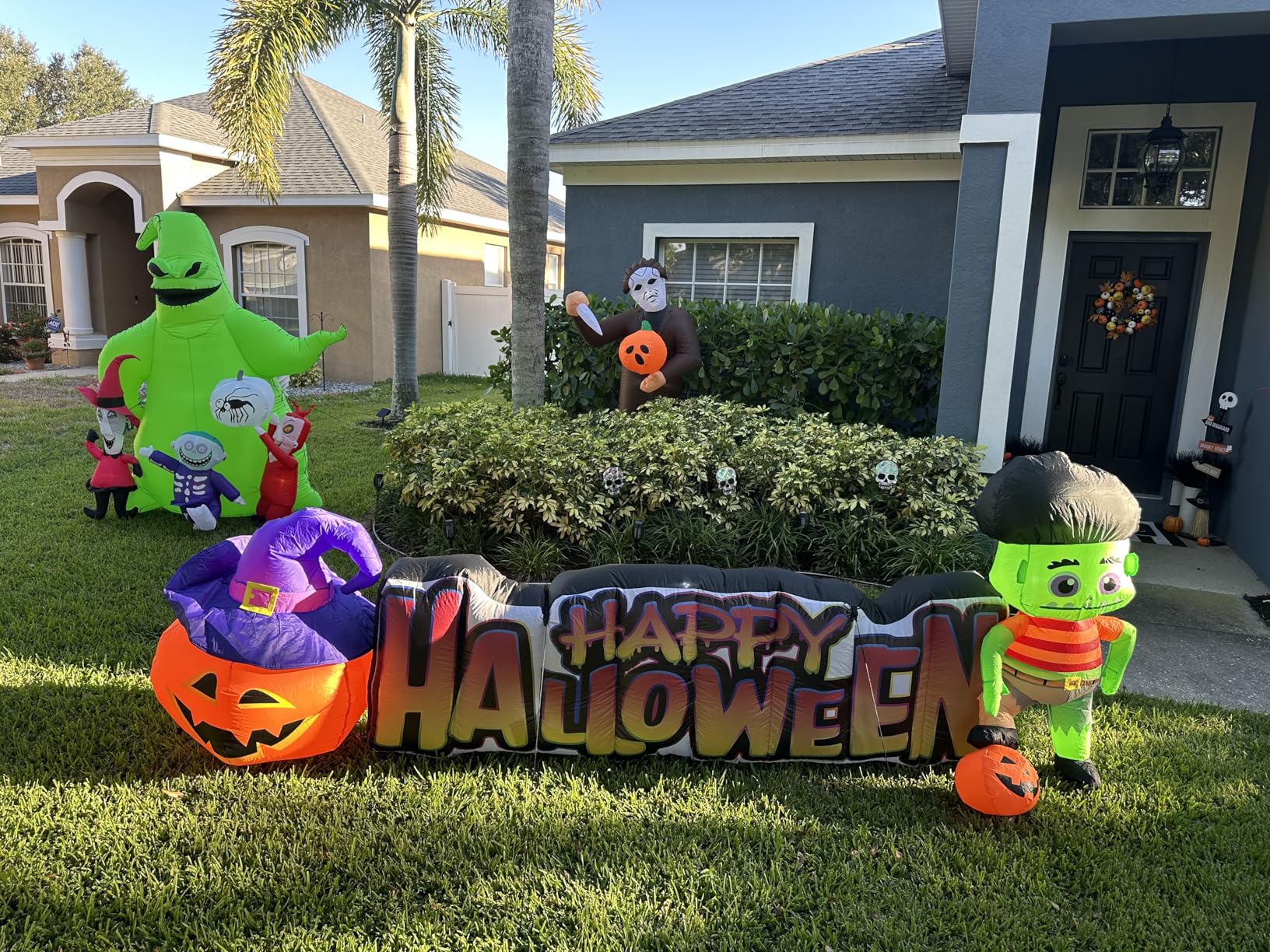 Halloween Inflatable 6FT Scary Pumpkin Killer with Built-in LEDs Blow Up Yard Decoration for Holiday Party Indoor, Outdoor, Yard, Garden, Lawn customer photo 1