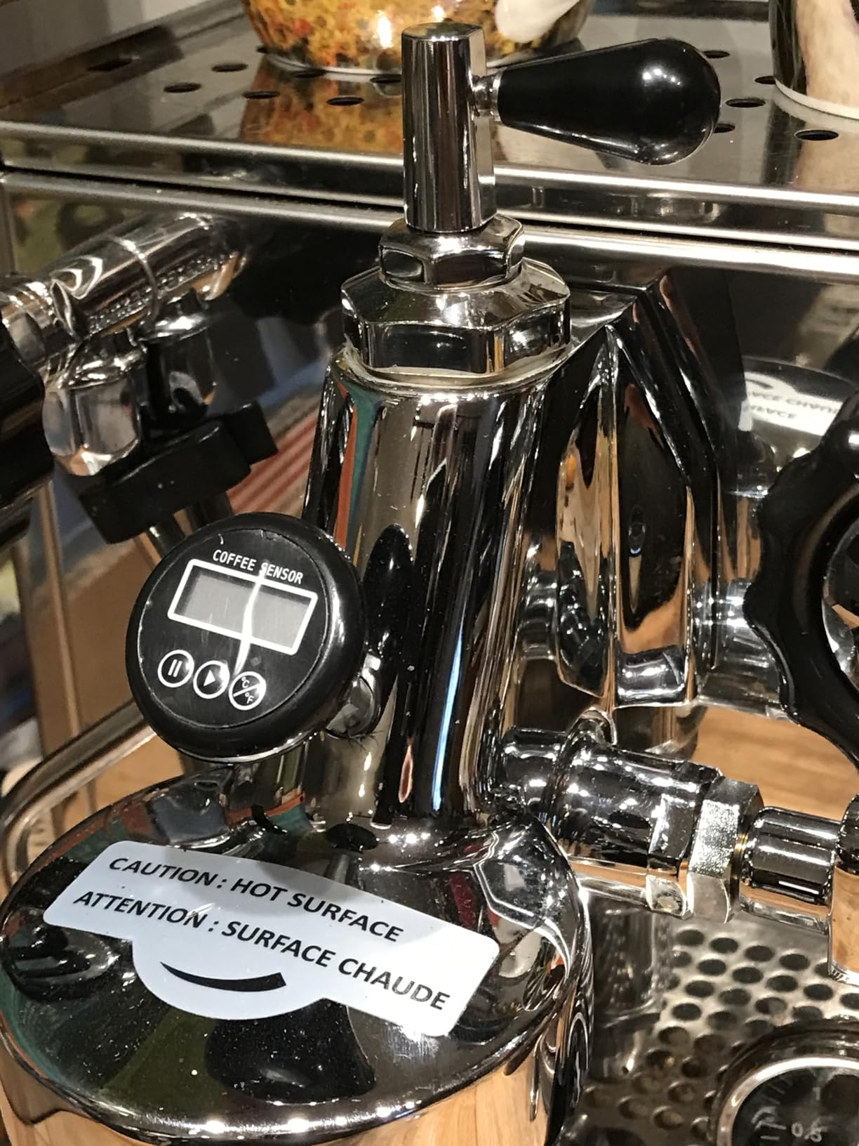 Rocket Espresso Appartamento Nera Espresso Machine | E61 | Heat Exchanger | Black/White customer photo 1