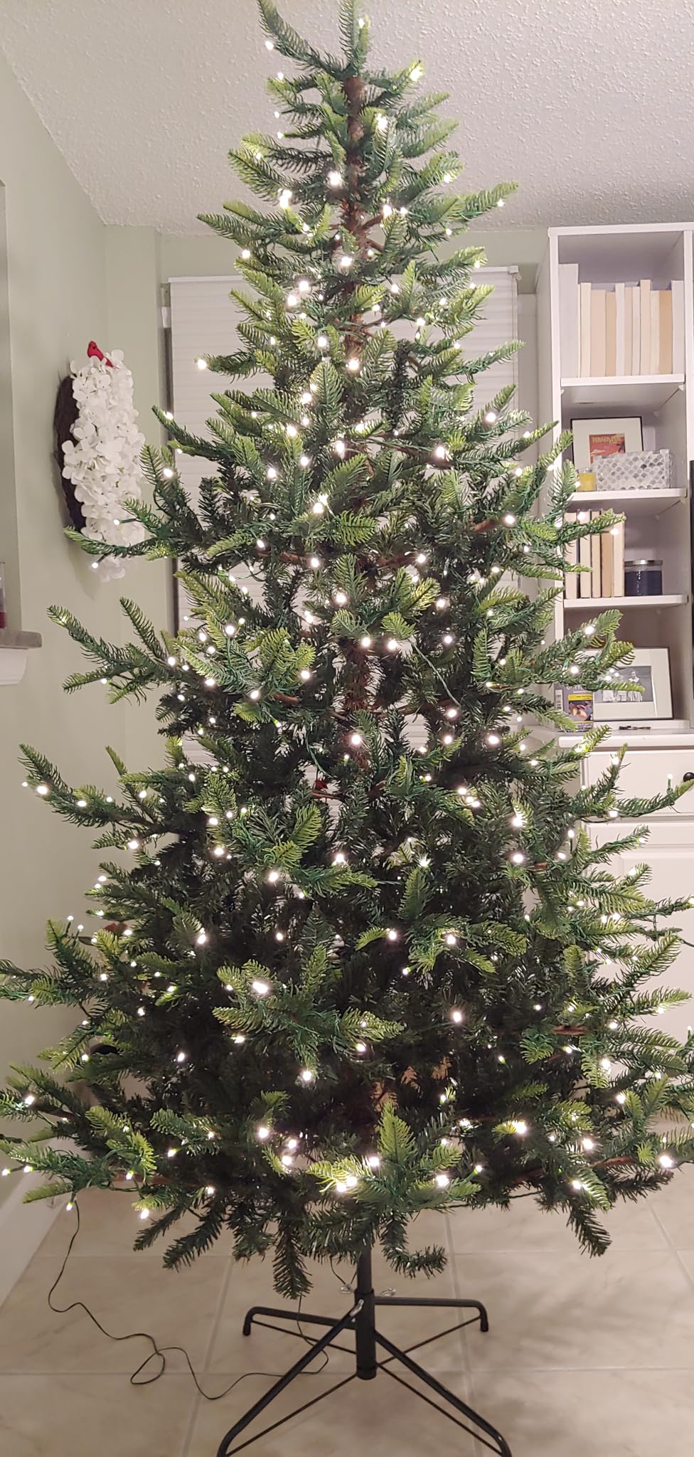Naomi Home Prague 6.5ft Prelit Artificial Christmas Tree with Foot Pedal, 1197 Branch Tips, 450 Warm Lights and Metal Stand, 49