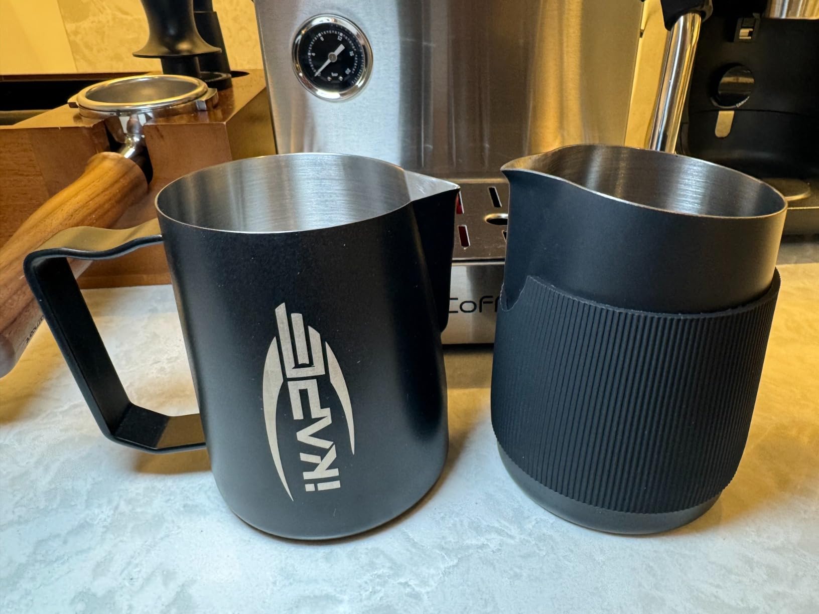 Normcore Handleless Milk Pitcher with Sharp Spout, Espresso Steaming Pitcher, 18/8 Stainless Steel Milk Frothing Jug, Black Non-Stick, 20.3 oz (600 ml) customer photo 2