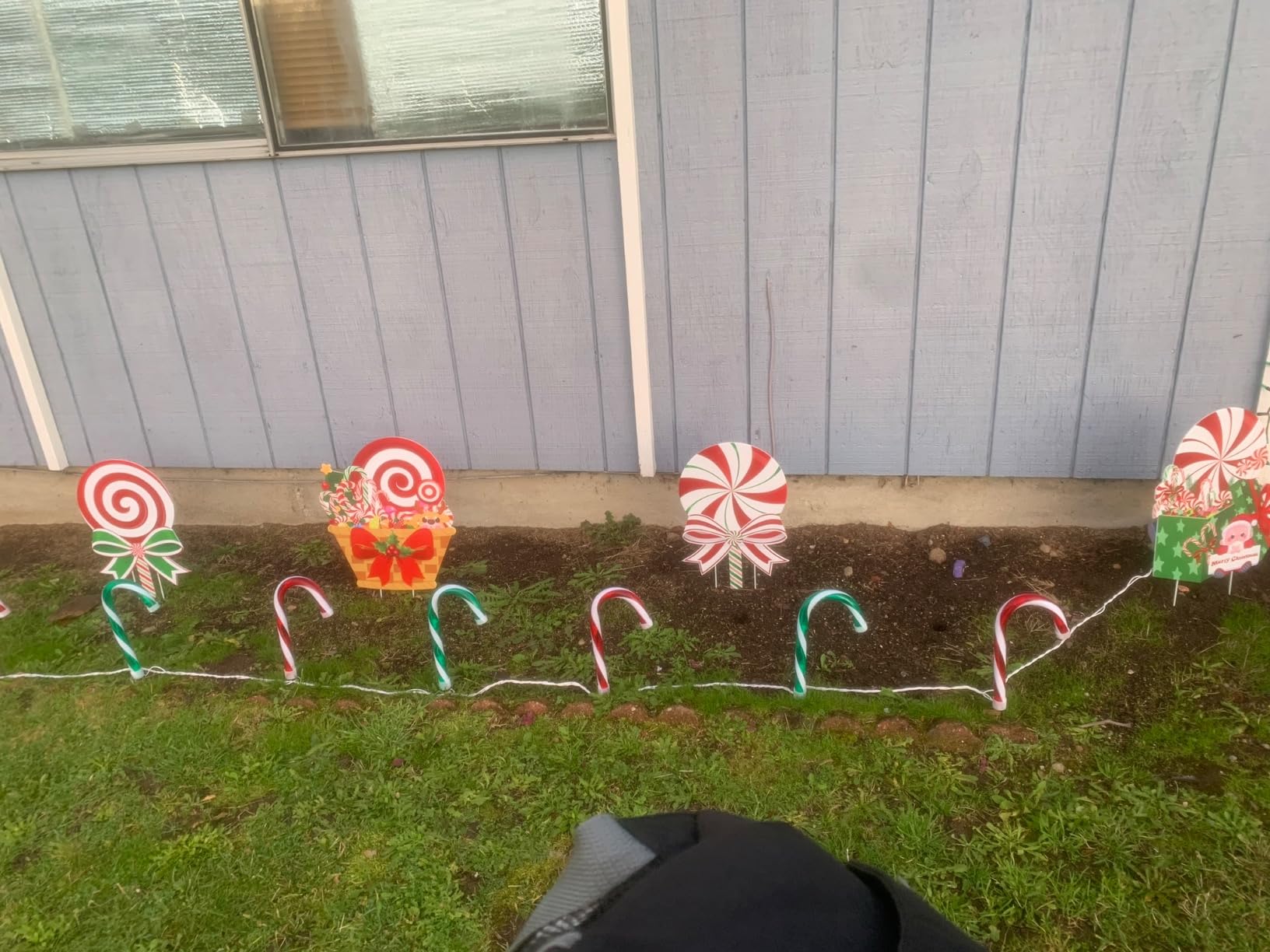 Candy Christmas Decorations Outdoor Yard Signs with Stakes, 6Pcs Plastic Peppermint Lollipop Candy for Winter Holiday, Outside Pathway Lawn Decor customer photo 1