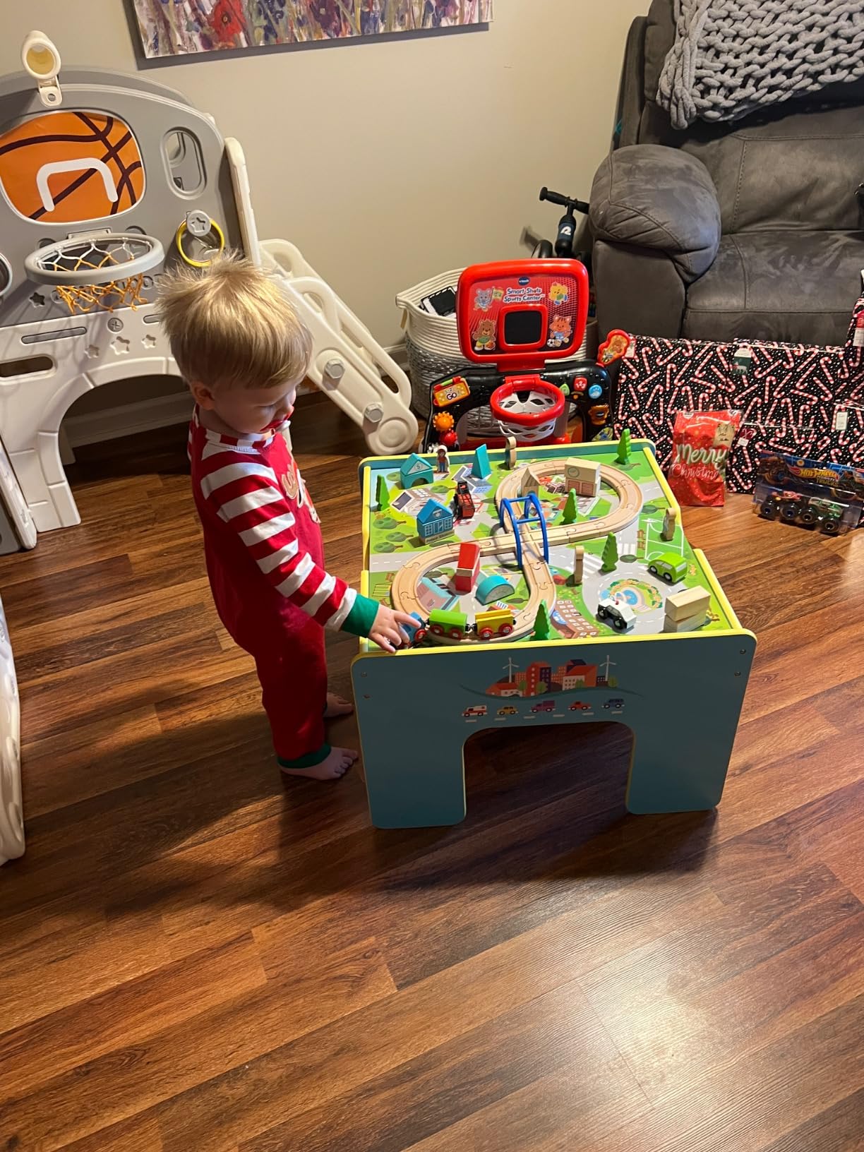 SainSmart Jr. Wooden Train Table, 2-in-1 Activity Table Playset for Kids, Wooden Train Set with Storage Box, Gift for Toddlers Boys Girls customer photo 1