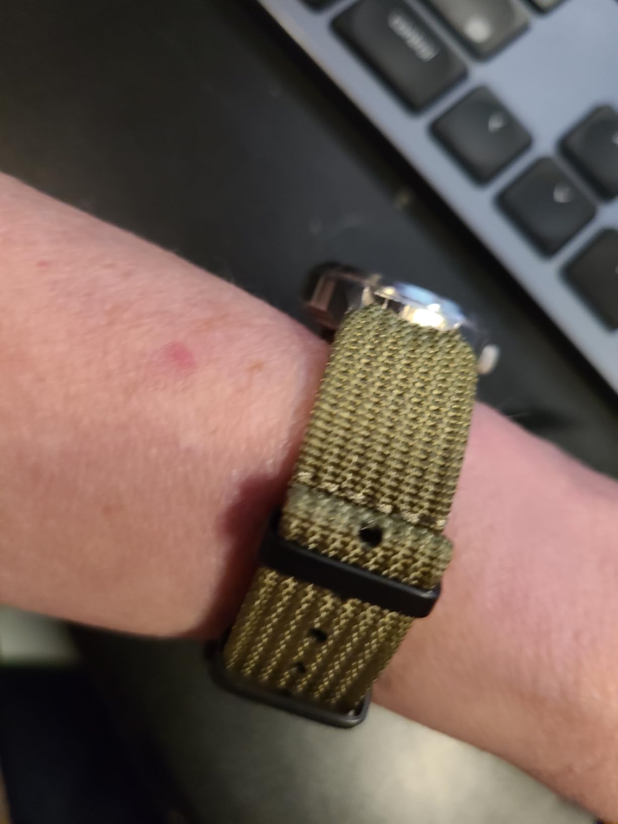 ANNEFIT Nylon Watch Band 16mm 18mm 20mm 22mm, One-Piece Waterproof Military Watch Straps with Heavy Buckle customer photo 2