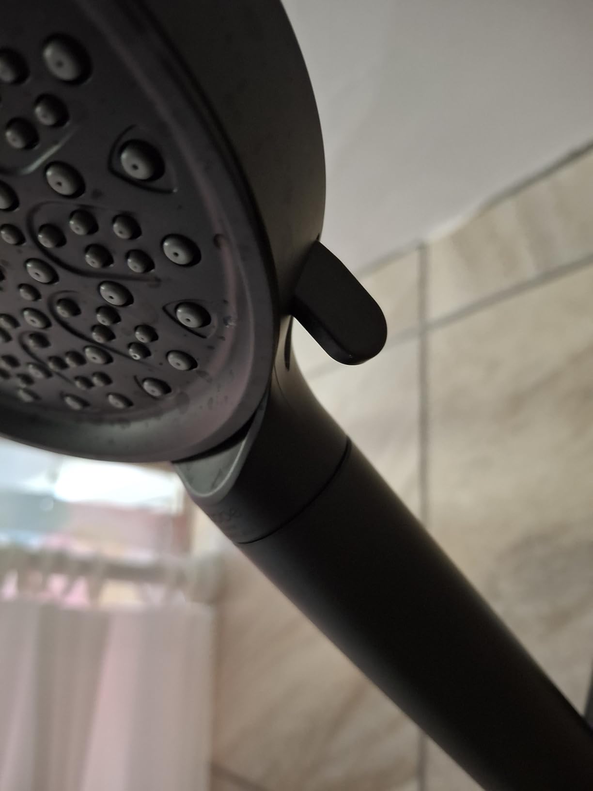 Cobbe Filtered Shower Head with Handheld, High Pressure 6 Spray Mode Showerhead with Filters, Water Softener Filters Beads for Hard Water - Remove Chlorine - Reduces Dry Itchy Skin, Chrome customer photo 2