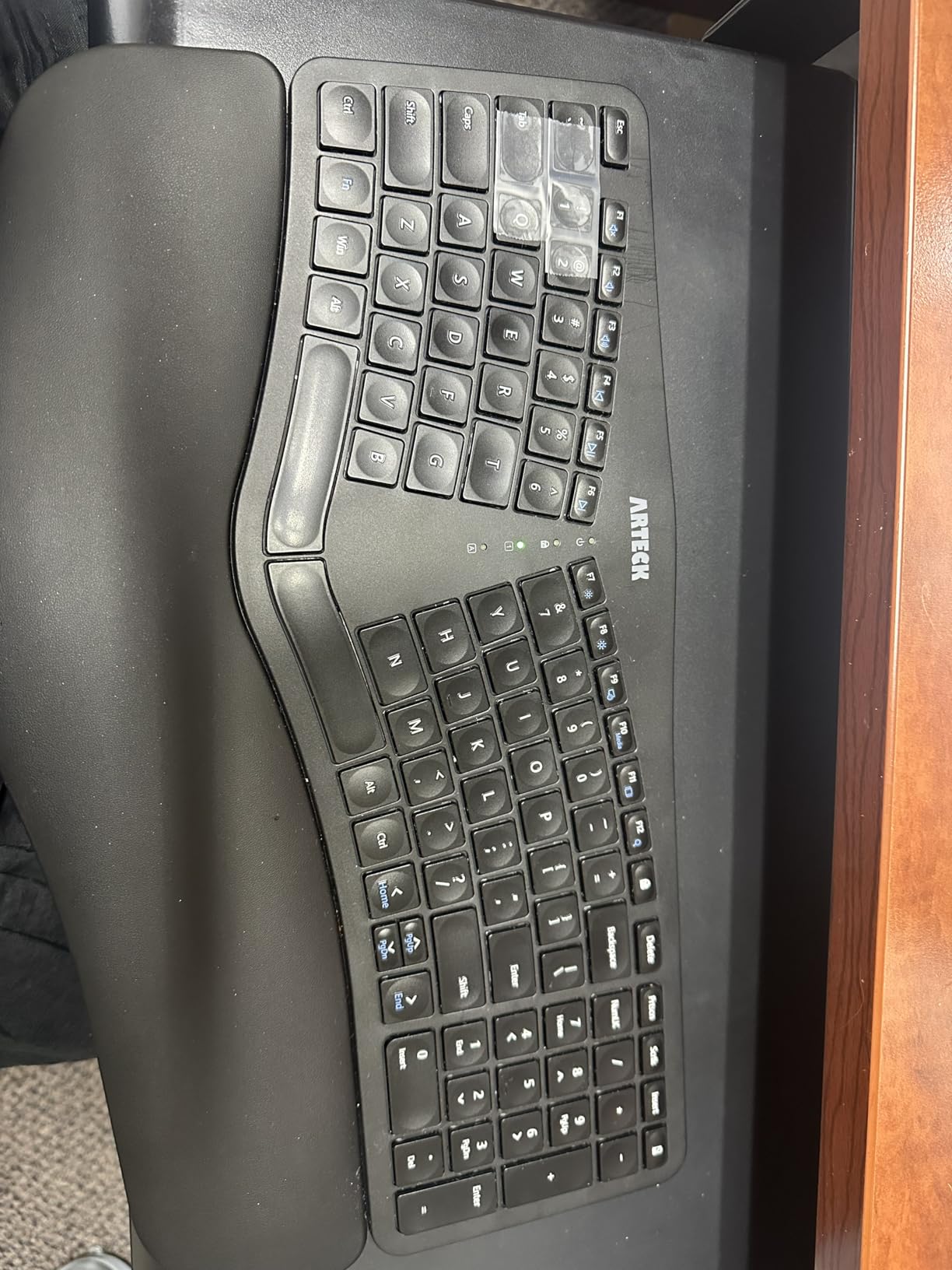 Arteck Split Ergonomic Keyboard with Cushioned Wrist and Palm Rest, 2.4G USB Wireless Comfortable Natural Ergonomic Split Keyboard, for Windows Computer Desktop Laptop customer photo 1