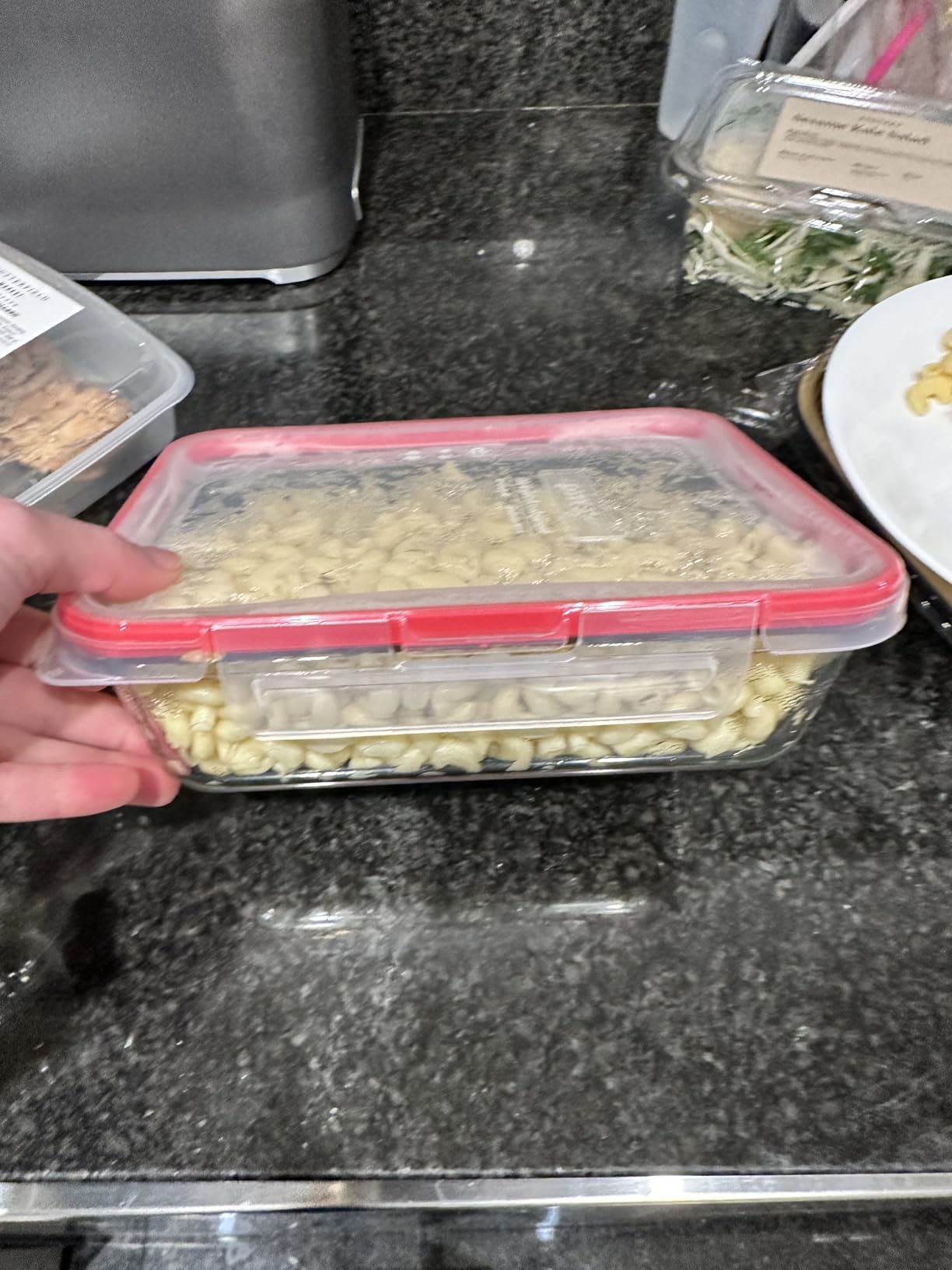 Pyrex Freshlock (4-Pack) Mixed Sized Glass Food Storage Containers Set customer photo 1