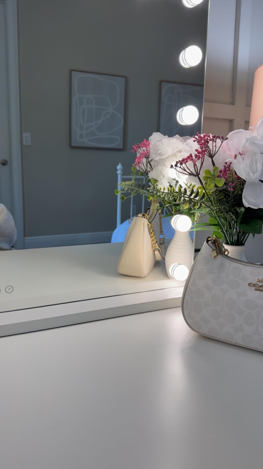 Gvnkvn Vanity Mirror with Lights, 32 x 24 Tabletop Hollyhood Makeup Mirror, Hollywood Lighted Mirror with 18 Dimmable LED Bulbs, 3 Colors Modes, Touch Control, Metal Frame customer photo 1