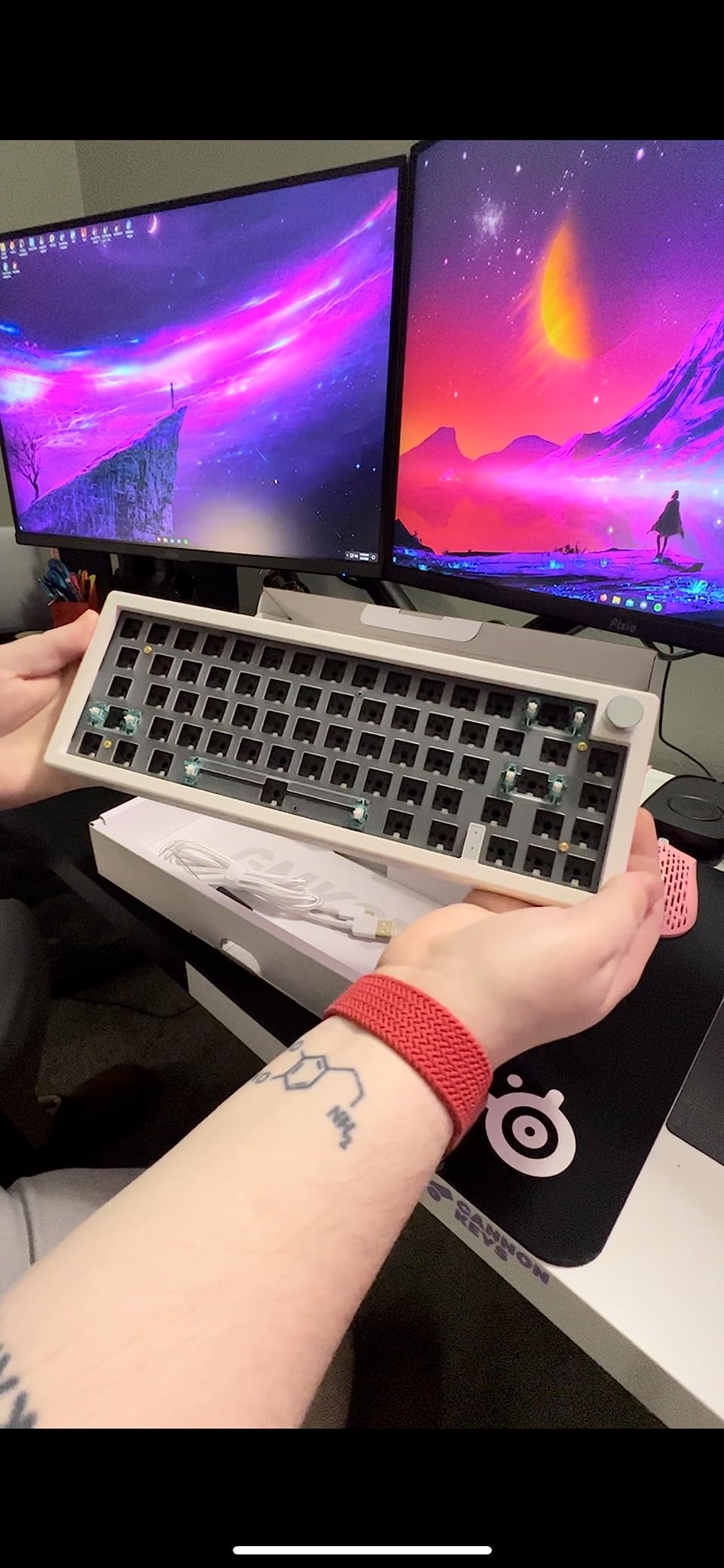 BOYI GMK67 Barebones Keyboard Kit, VIA Programmable Custom BT5.0/2.4GHz/Type-C Tri-Mode Gasket Mounted Hot Swap RGB 4000mAh Wireless 65% Mechanical Gaming Keyboard DIY Kit with Knob customer photo 2