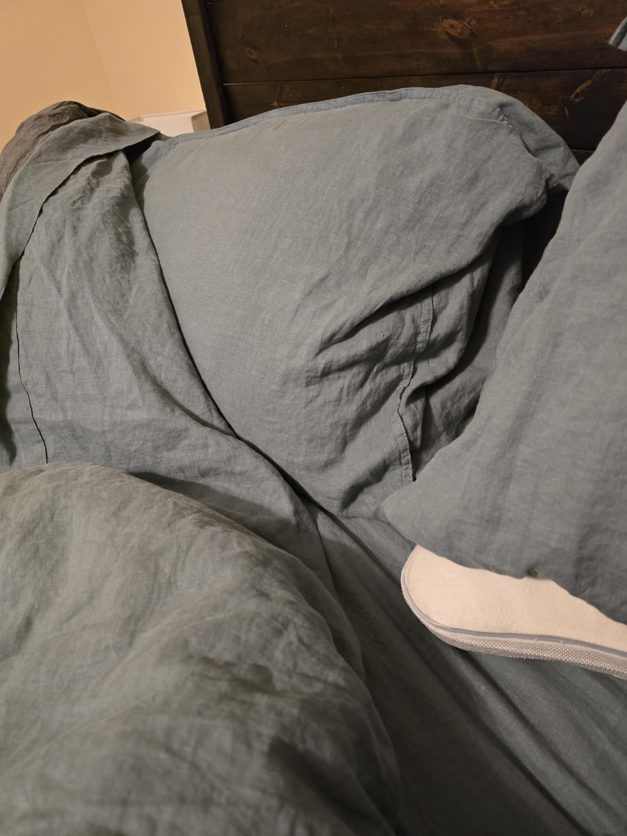 EVERLY Linen Queen Sheets Set, 100% Stonewashed French Linen Bed Sheets, Deep Pocket, 4 Pieces, Natural Flax Bedding Set, Mossy Green customer photo 2