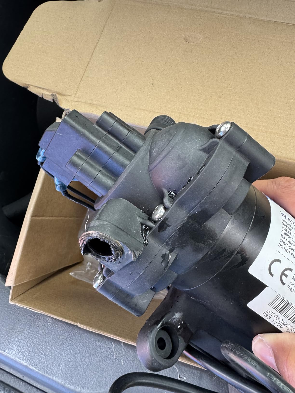 ECO-WORTHY RV Water Pump 12Volt 3.5GPM 50PSI 12V Fresh Diaphragm Pump with Pressure Switch and Self-Priming for RV Yacht Garden Sprayer Food Truck customer photo 2