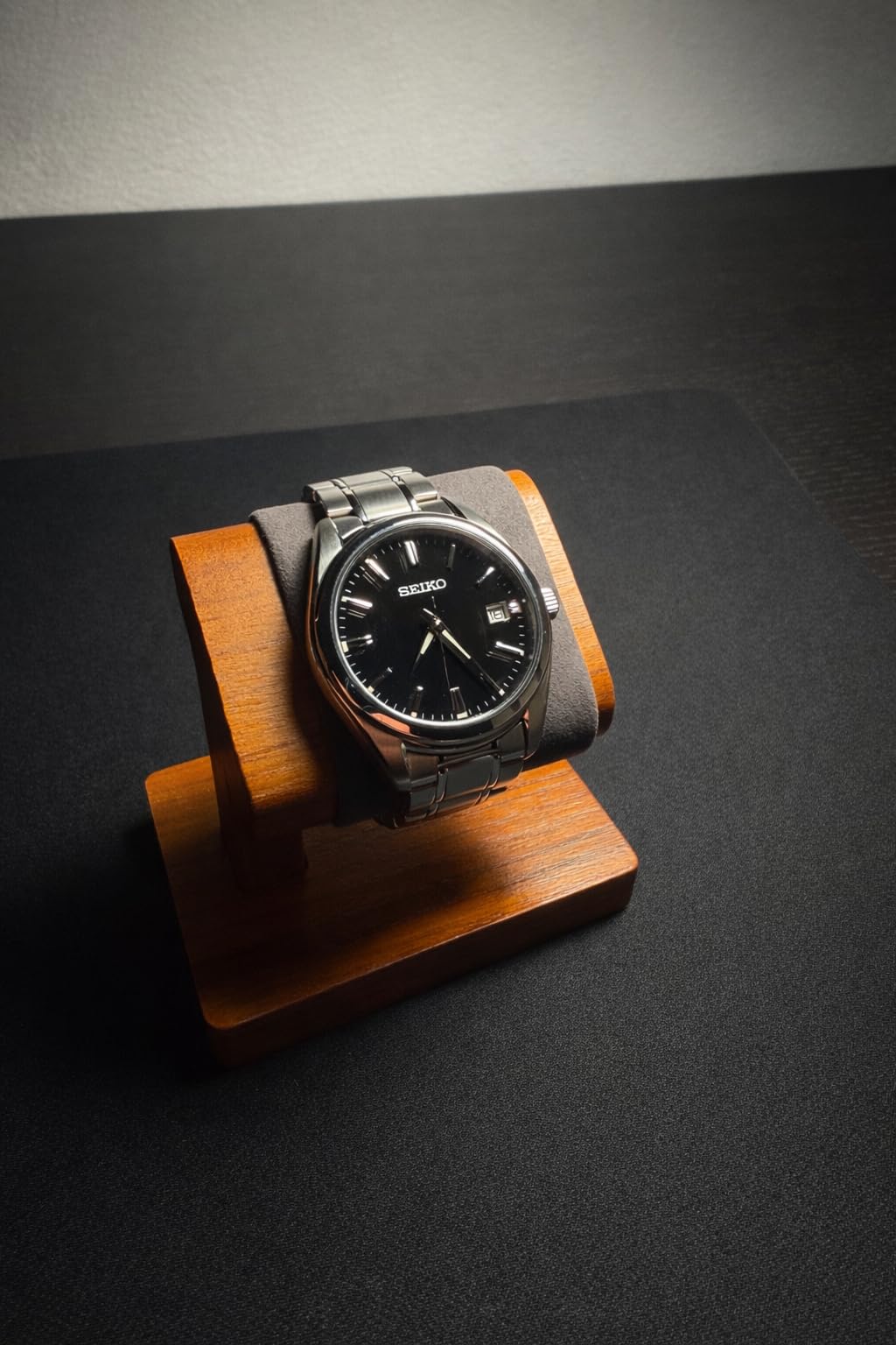 Woodten Solid Wood Single Watch Display Stand for Men Jewelry Watch Showcase Stand Display (Gray) customer photo 2