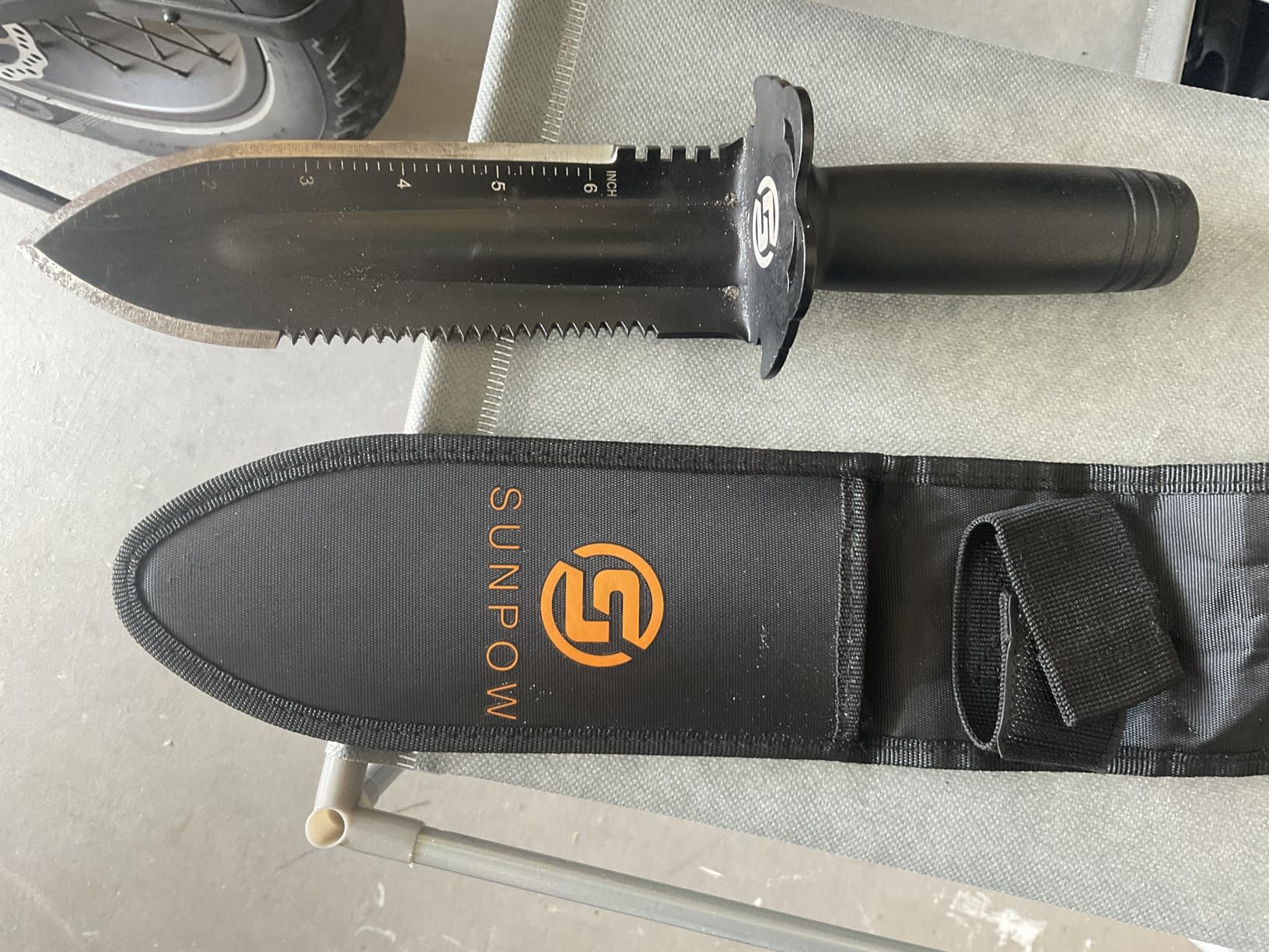 SUNPOW Metal Detector Shovel - Heavy Duty Serrated Digging Tool for Treasure Hunting - 12